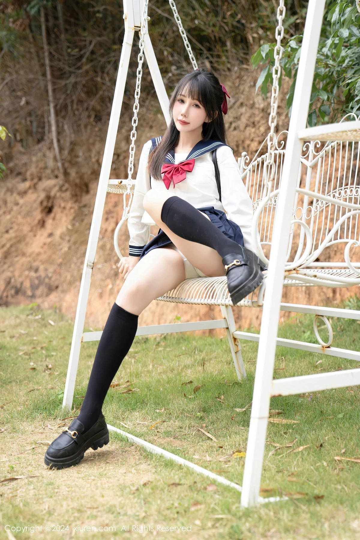 [[XiuRen秀人网]秀人网]No.8365_模特波巧酱长白山旅拍性感学妹制服配黑丝袜秀曼妙身姿诱惑写真85P