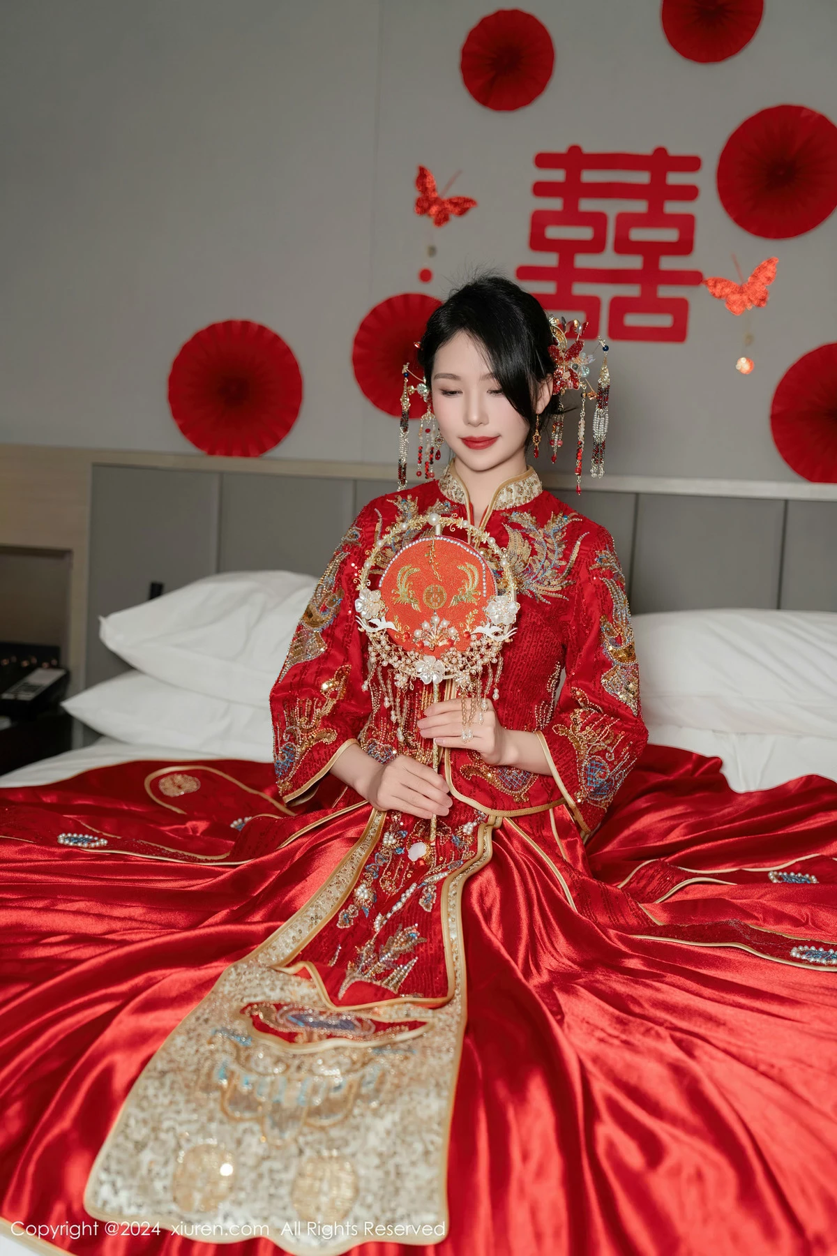 [[XiuRen秀人网]秀人网]No.8376_模特利世性感红色新娘妆露红色内衣配超薄闪亮肉丝完美诱惑写真95P