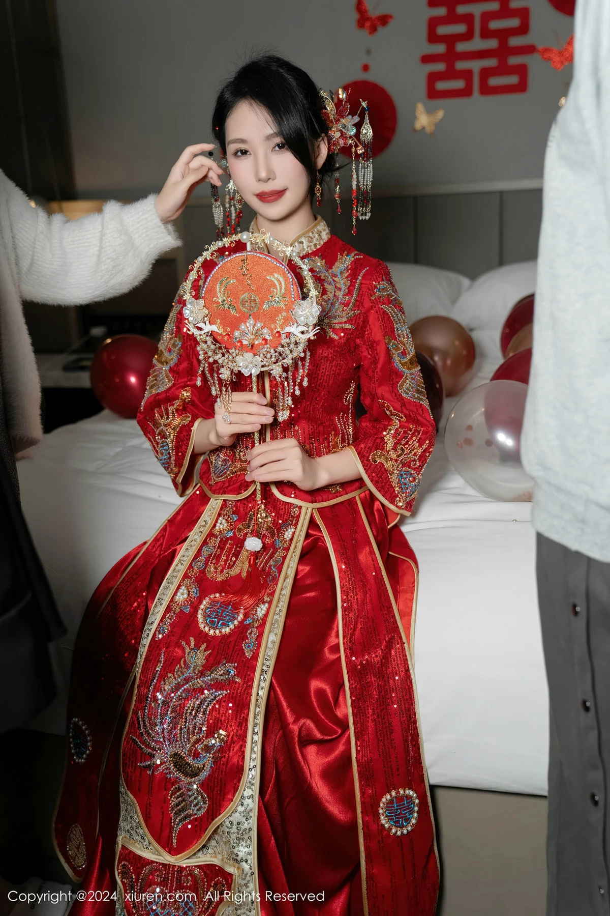 [[XiuRen秀人网]秀人网]No.8376_模特利世性感红色新娘妆露红色内衣配超薄闪亮肉丝完美诱惑写真95P