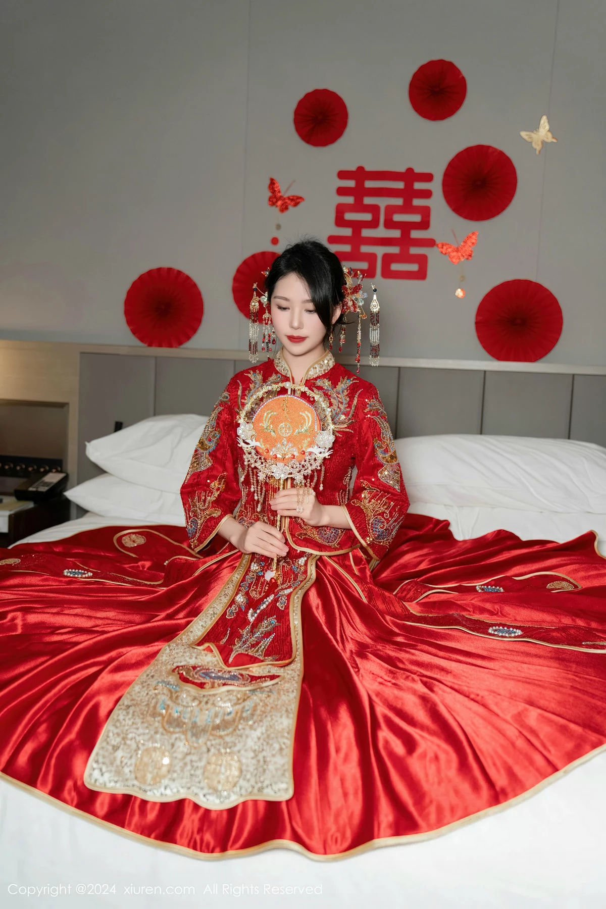 [[XiuRen秀人网]秀人网]No.8376_模特利世性感红色新娘妆露红色内衣配超薄闪亮肉丝完美诱惑写真95P