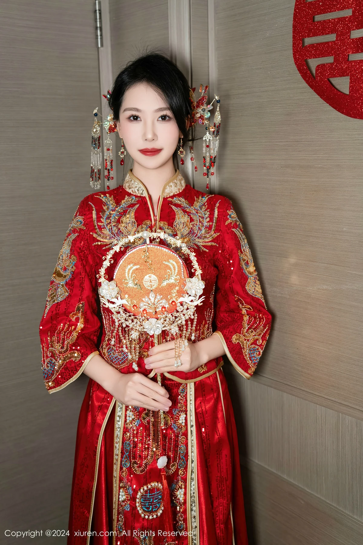 [[XiuRen秀人网]秀人网]No.8376_模特利世性感红色新娘妆露红色内衣配超薄闪亮肉丝完美诱惑写真95P