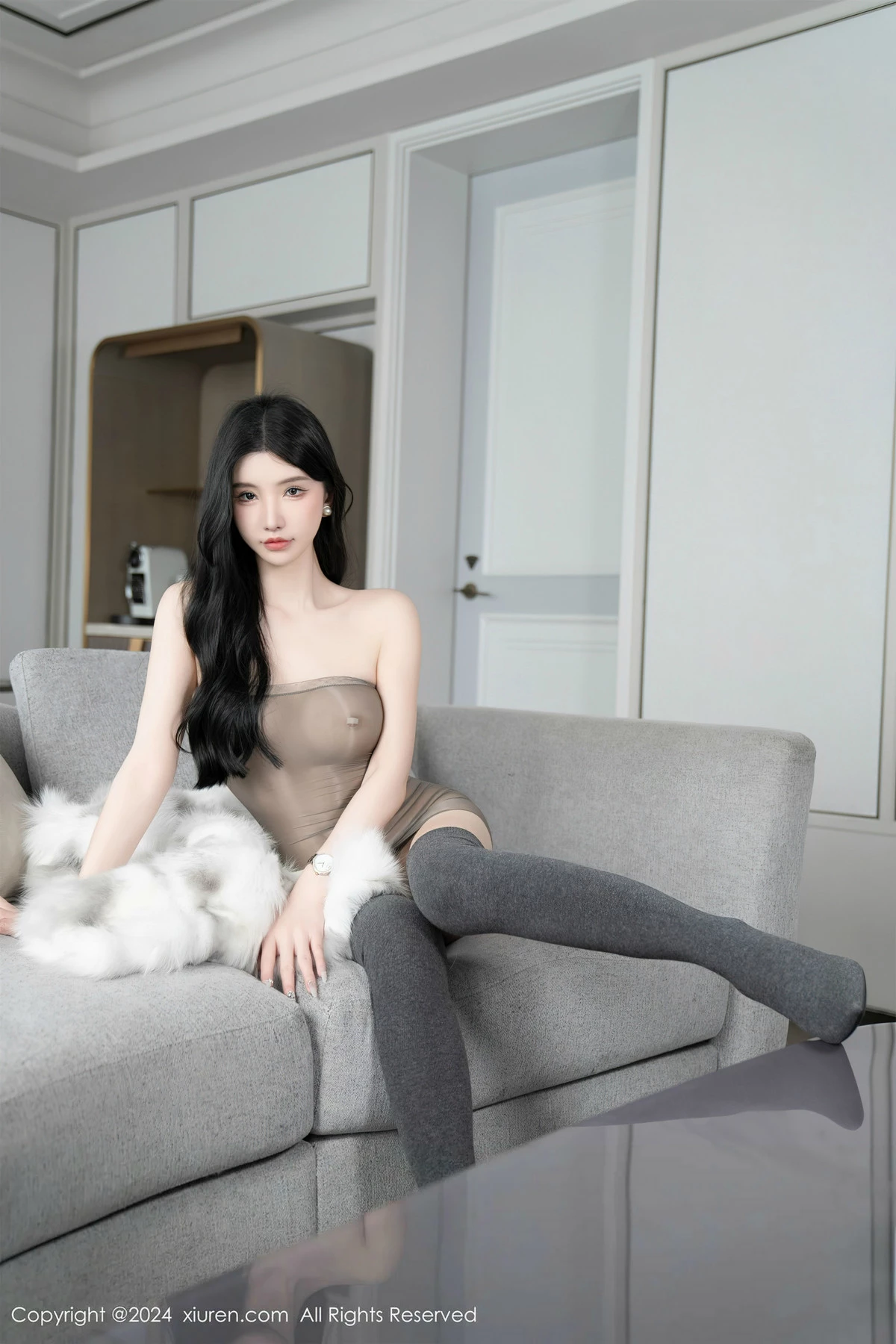 [[XiuRen秀人网]秀人网]No.8383_女神周于希Sally性感灰色轻透上衣配灰丝袜秀惹火身材诱惑写真96P