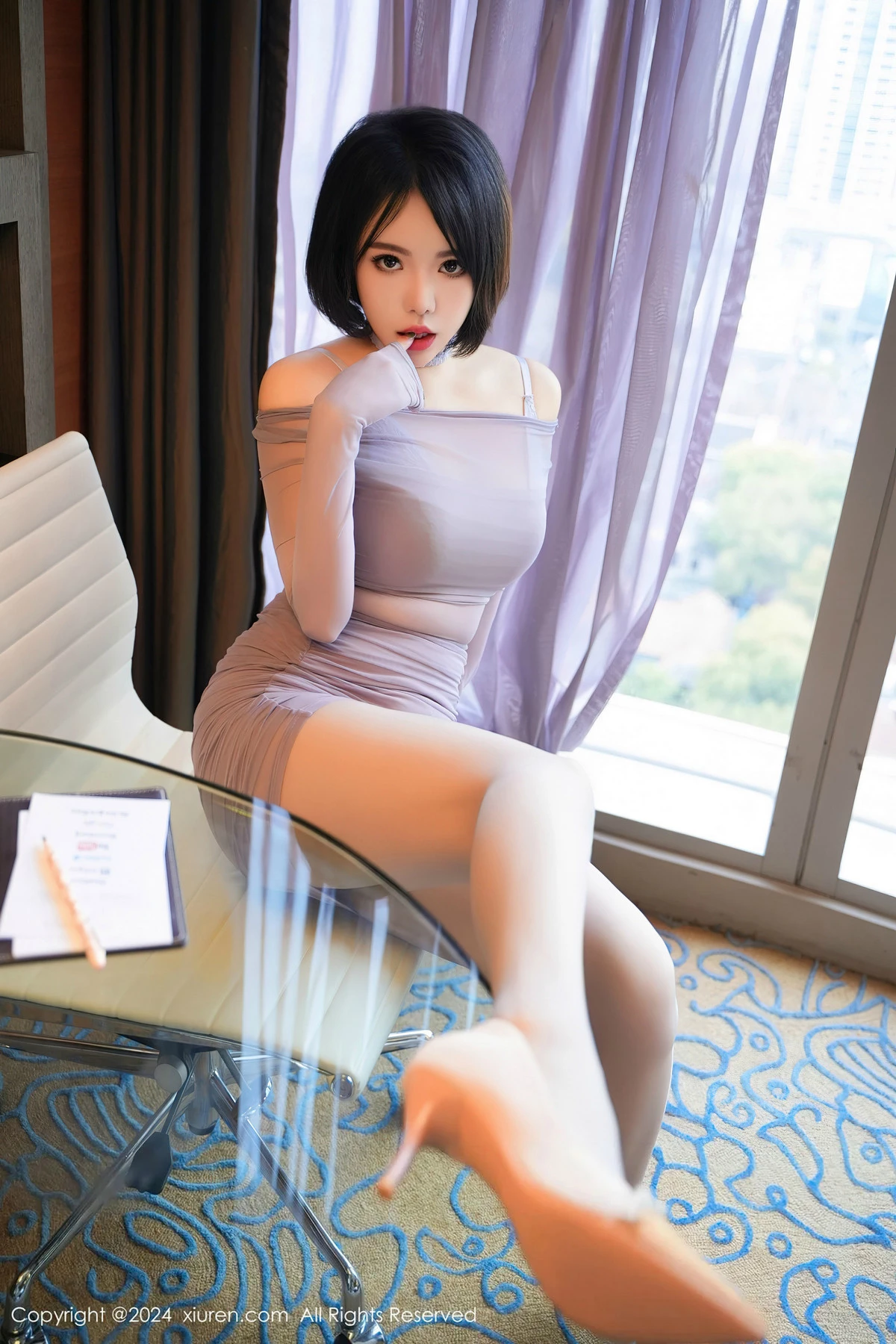 [[XiuRen秀人网]秀人网]No.8391_模特陆萱雅性感紫色套裙露紫灰色内衣配丝袜秀完美身材诱惑写真80P