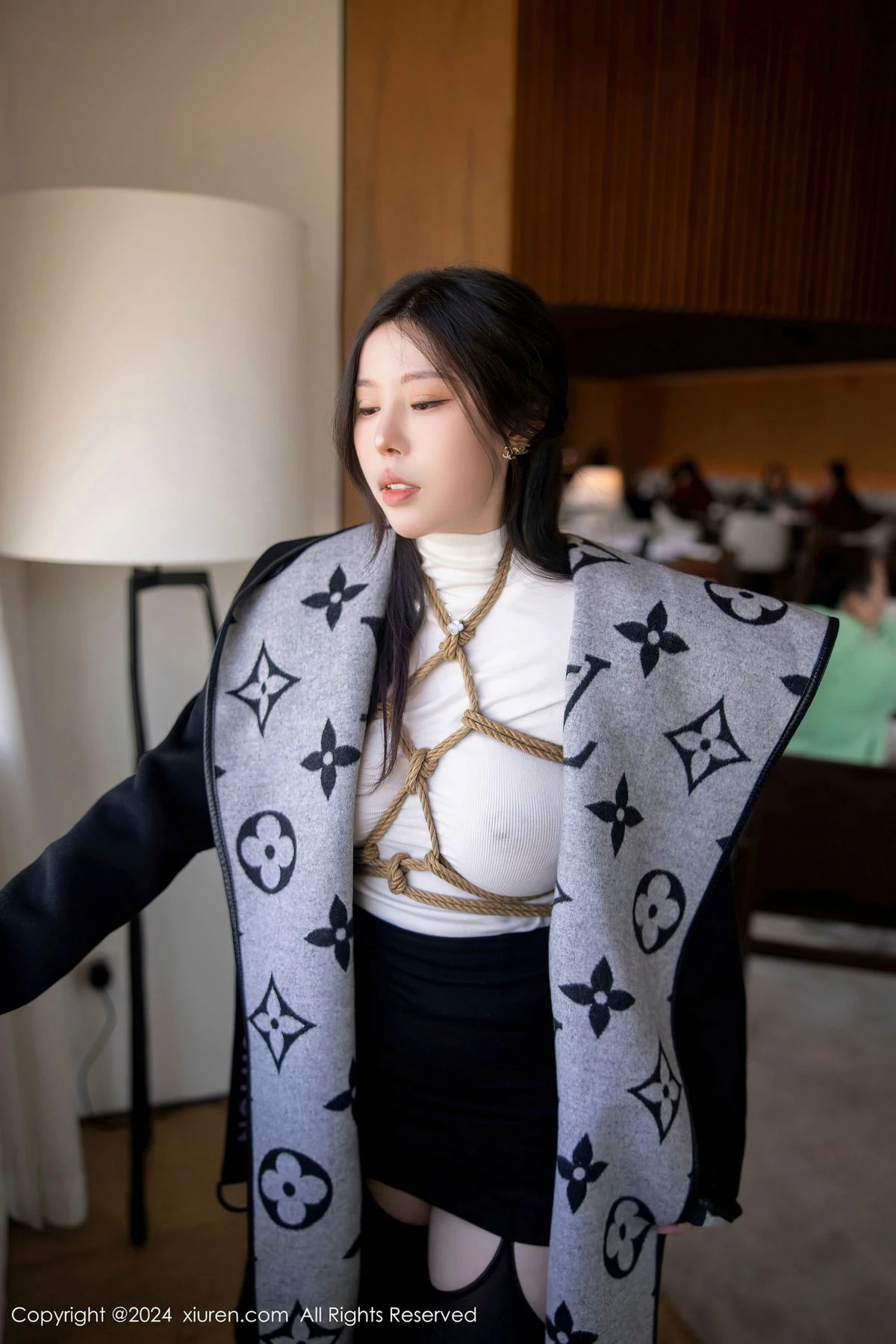 [[XiuRen秀人网]秀人网]No.8390_模特白茹雪私房捆绑艺白色轻透衣配黑丝吊袜秀丰腴身材诱惑写真90P