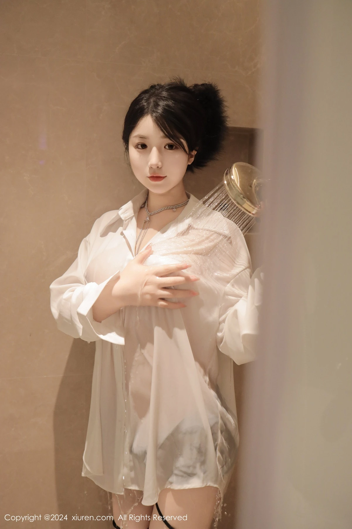 [[XiuRen秀人网]秀人网]No.8400_模特陈小花浴室性感白色轻透上衣配牛仔短裤秀曼妙身姿诱惑写真77P