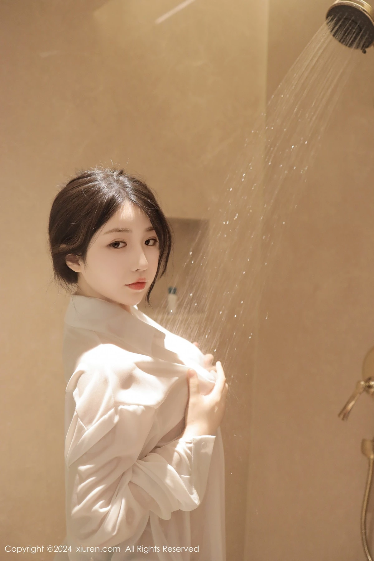 [[XiuRen秀人网]秀人网]No.8400_模特陈小花浴室性感白色轻透上衣配牛仔短裤秀曼妙身姿诱惑写真77P