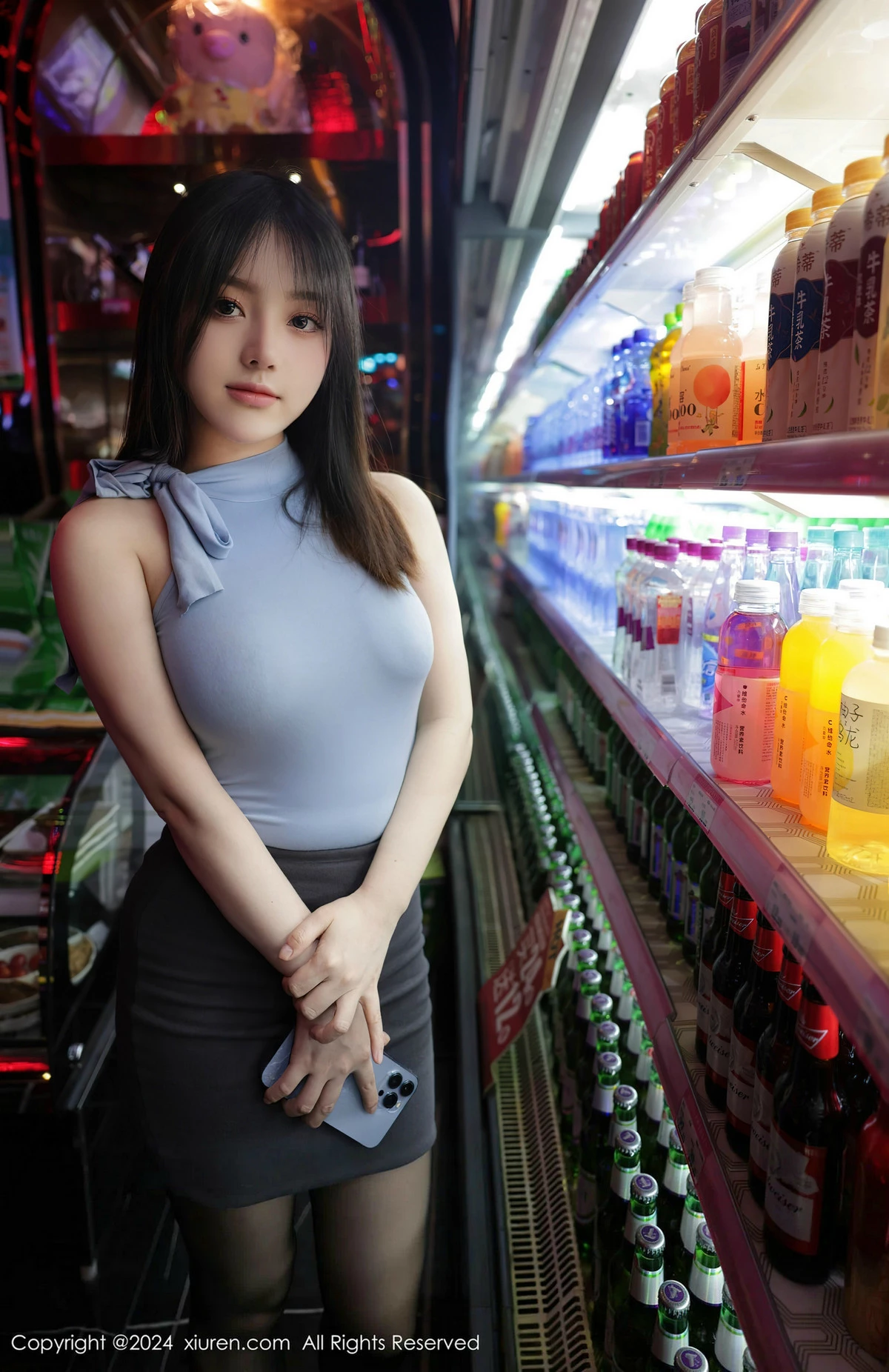 [[XiuRen秀人网]秀人网]No.8402_模特豆瓣酱KTV场景红色情趣薄纱露性感内衣秀惹火身材诱惑写真73P