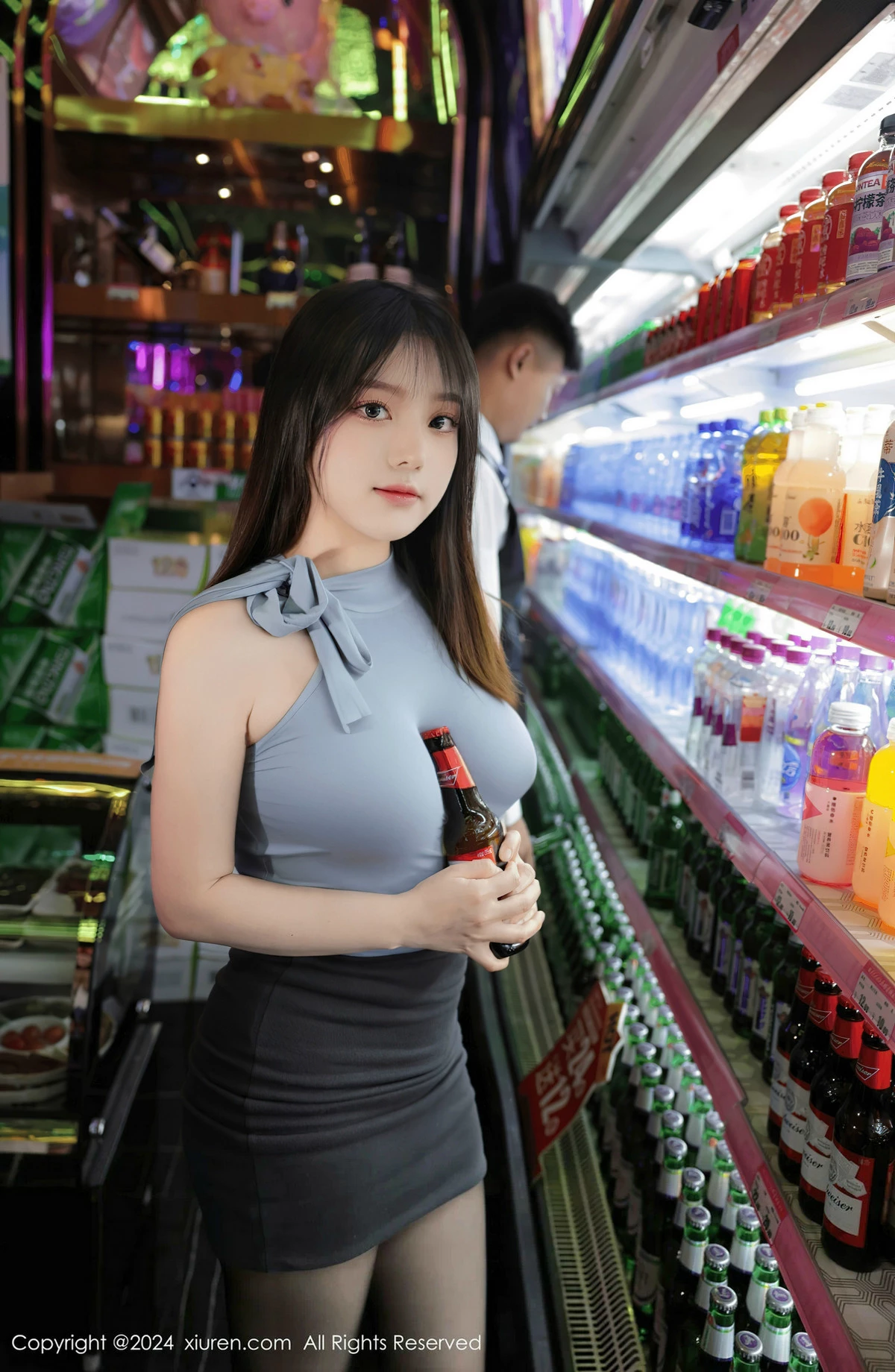 [[XiuRen秀人网]秀人网]No.8402_模特豆瓣酱KTV场景红色情趣薄纱露性感内衣秀惹火身材诱惑写真73P