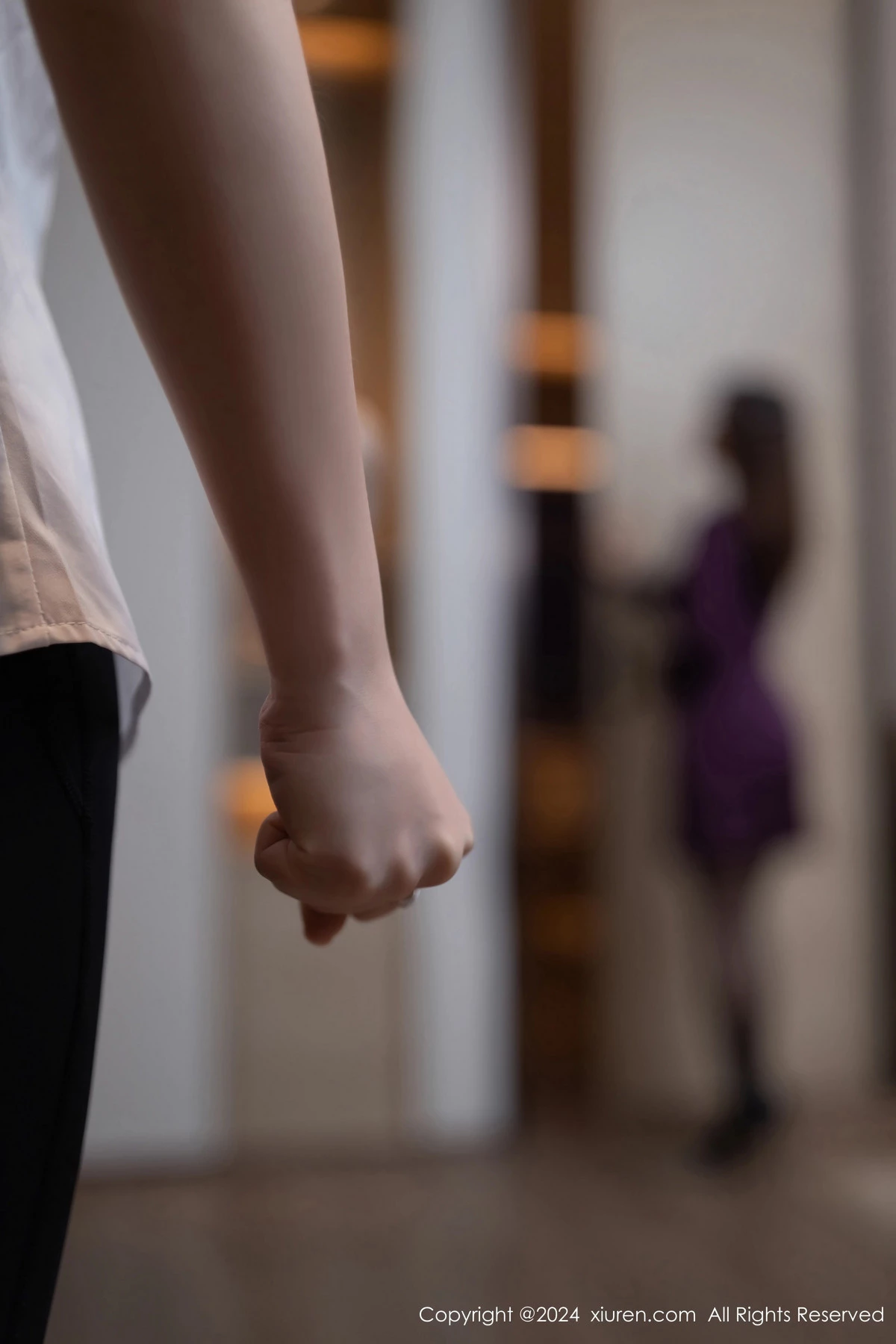 [[XiuRen秀人网]秀人网]No.8264_模特杏子Yada性感紫色服饰露紫灰蕾丝内衣秀曼妙身姿诱惑写真87P