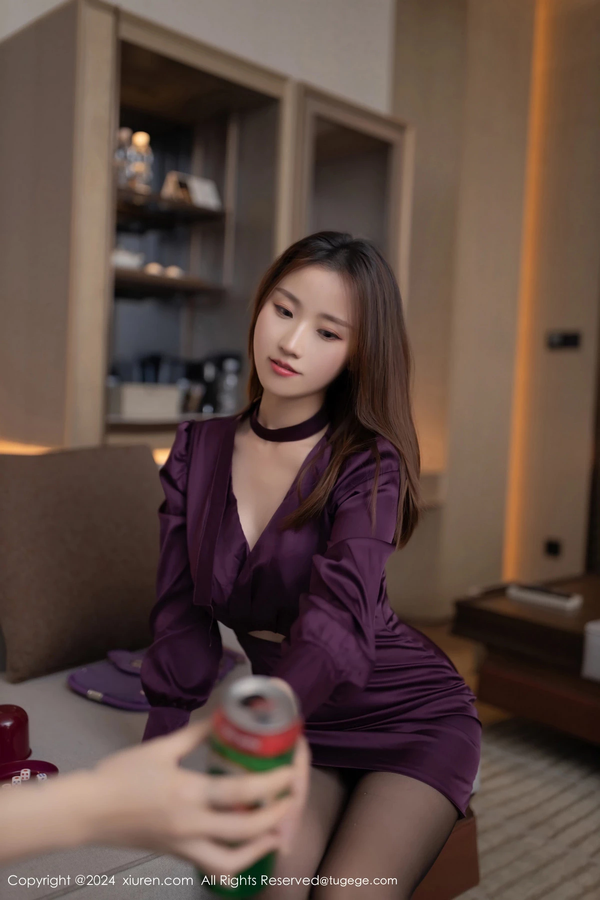 [[XiuRen秀人网]秀人网]No.8264_模特杏子Yada性感紫色服饰露紫灰蕾丝内衣秀曼妙身姿诱惑写真87P