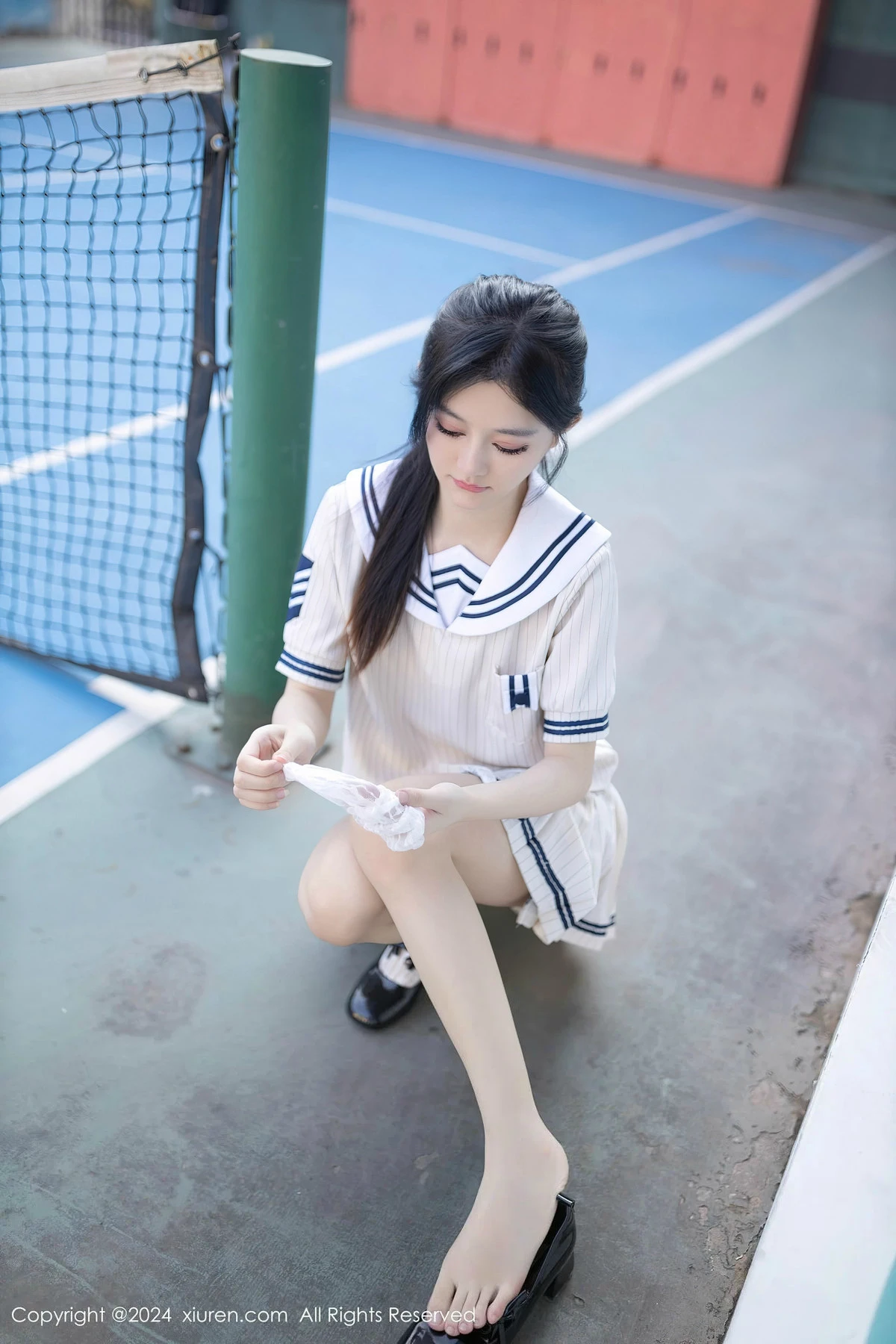 [[XiuRen秀人网]秀人网]No.8280_模特幼幼性感白色学生短裙制服露白色内衣秀完美身材诱惑写真80P