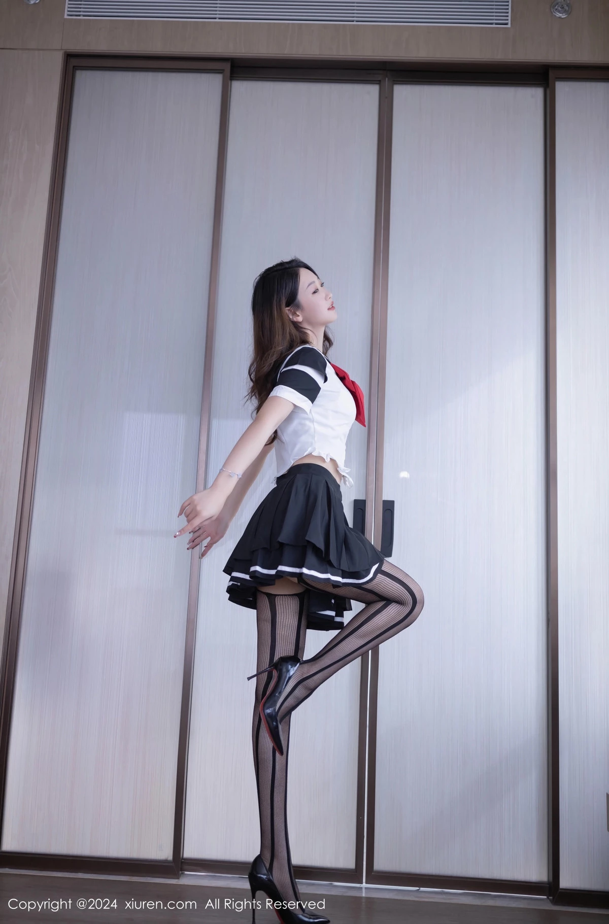 [[XiuRen秀人网]秀人网]No.8287_模特唐安琪私房性感白色内衣配黑丝吊袜秀曼妙身姿惹火诱惑写真80P