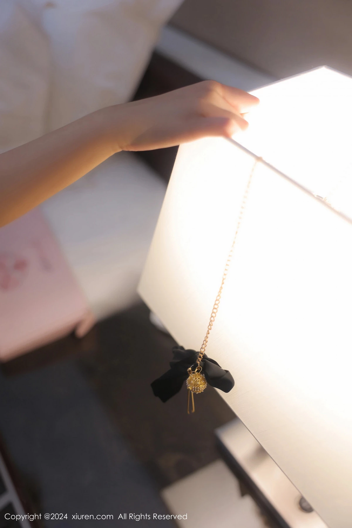 [[XiuRen秀人网]秀人网]No.8442_模特王心悦性感粉色情趣带子服饰秀惹火身材遮点极致诱惑写真83P