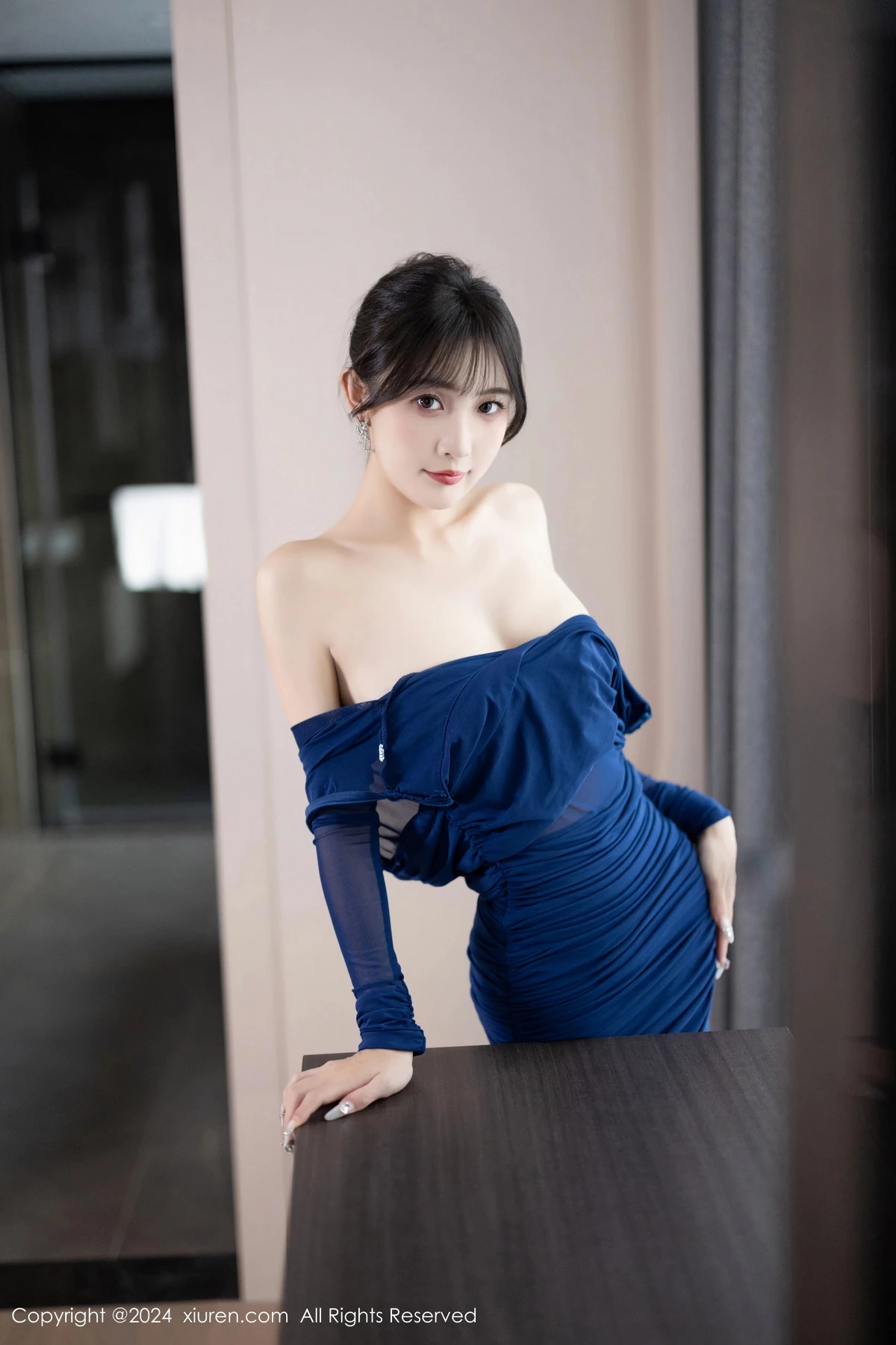 [[XiuRen秀人网]秀人网]No.8445_模特林星阑性感蓝色连衣短裙+黑色轻透连衣短裙配丝袜诱惑写真88P