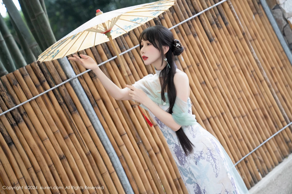 [[XiuRen秀人网]秀人网]No.8448_模特波巧酱性感黑色薄纱肚兜+图案旗袍配闪亮肉丝完美诱惑写真96P