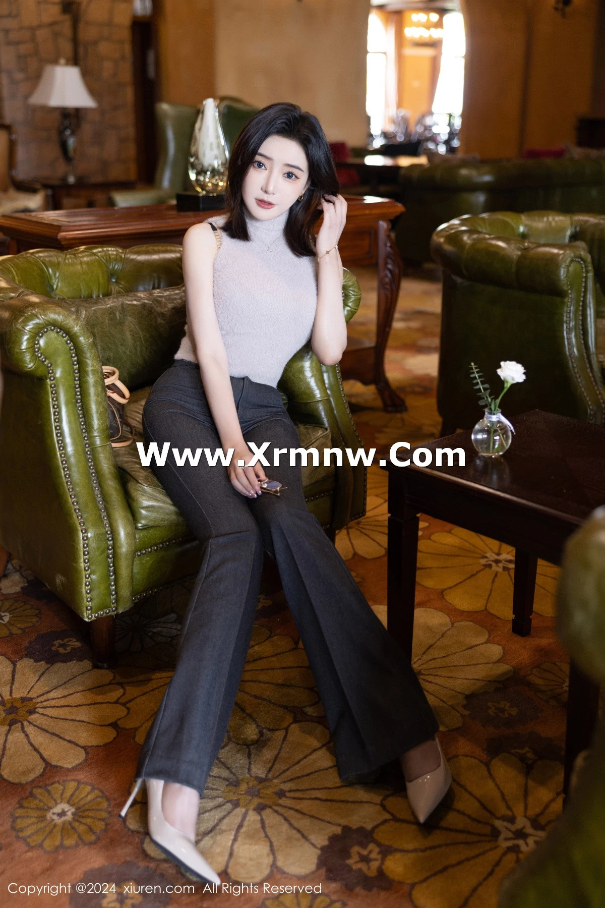 [[XiuRen秀人网]秀人网]No.8451_女神王馨瑶yanni私房性感豹纹内衣配超薄黑丝秀完美身材诱惑写真80P