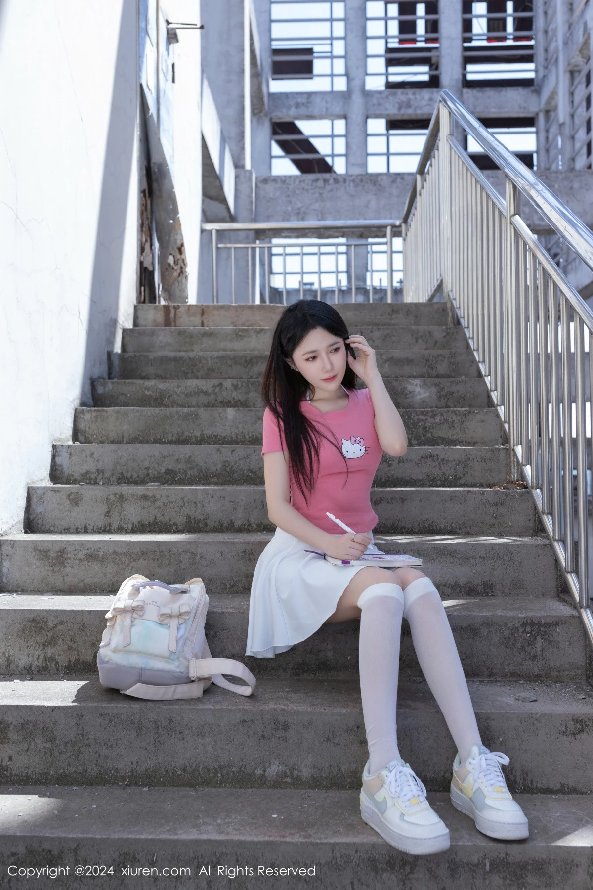 [[XiuRen秀人网]秀人网]No.8457_模特鱼子酱Fish粉色上衣配白色短裙露性感白色内衣完美诱惑写真80P