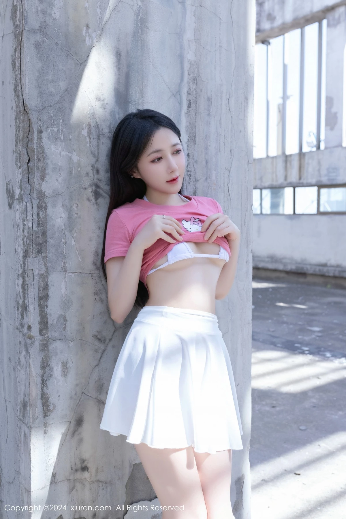 [[XiuRen秀人网]秀人网]No.8457_模特鱼子酱Fish粉色上衣配白色短裙露性感白色内衣完美诱惑写真80P
