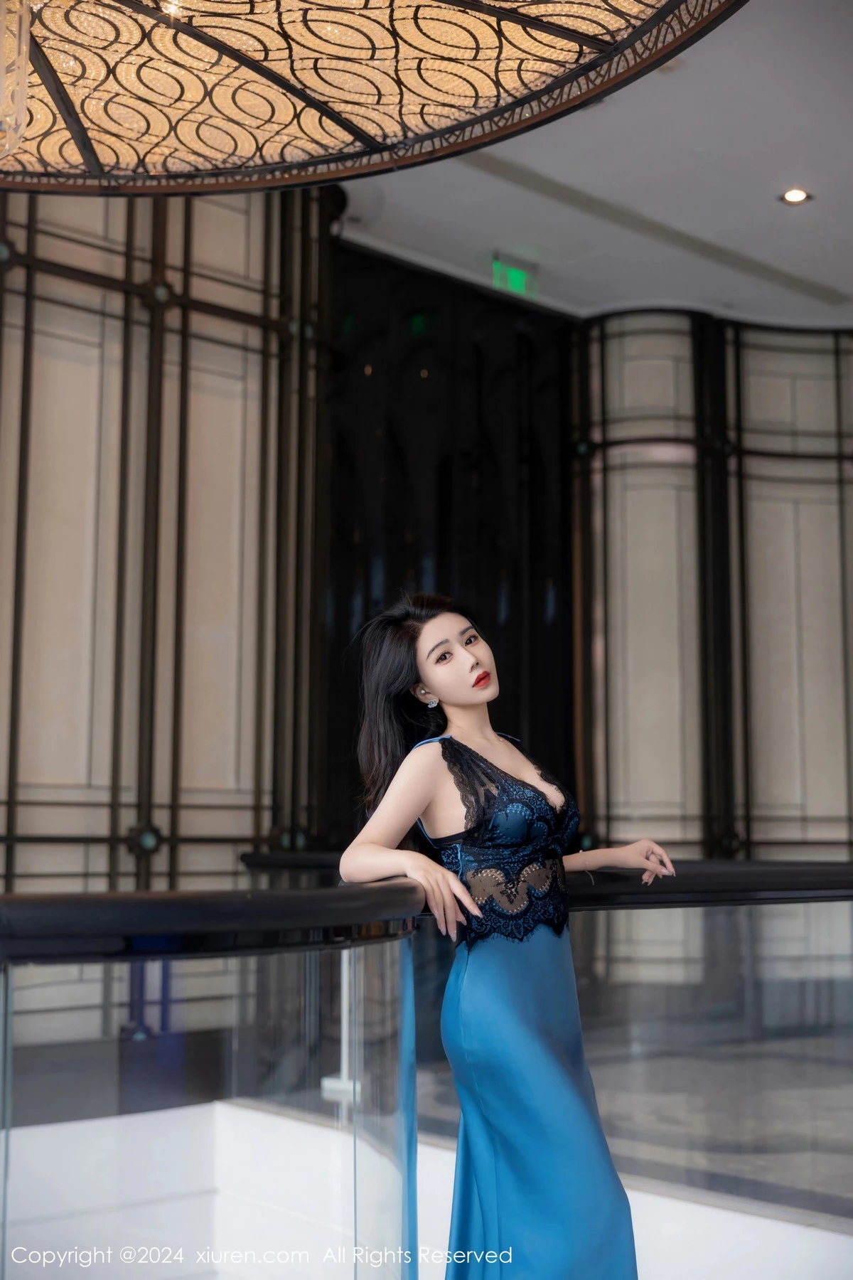 [[XiuRen秀人网]秀人网]No.8466_模特李若汐性感蓝黑色长裙露黑色情趣内衣秀完美身材诱惑写真81P