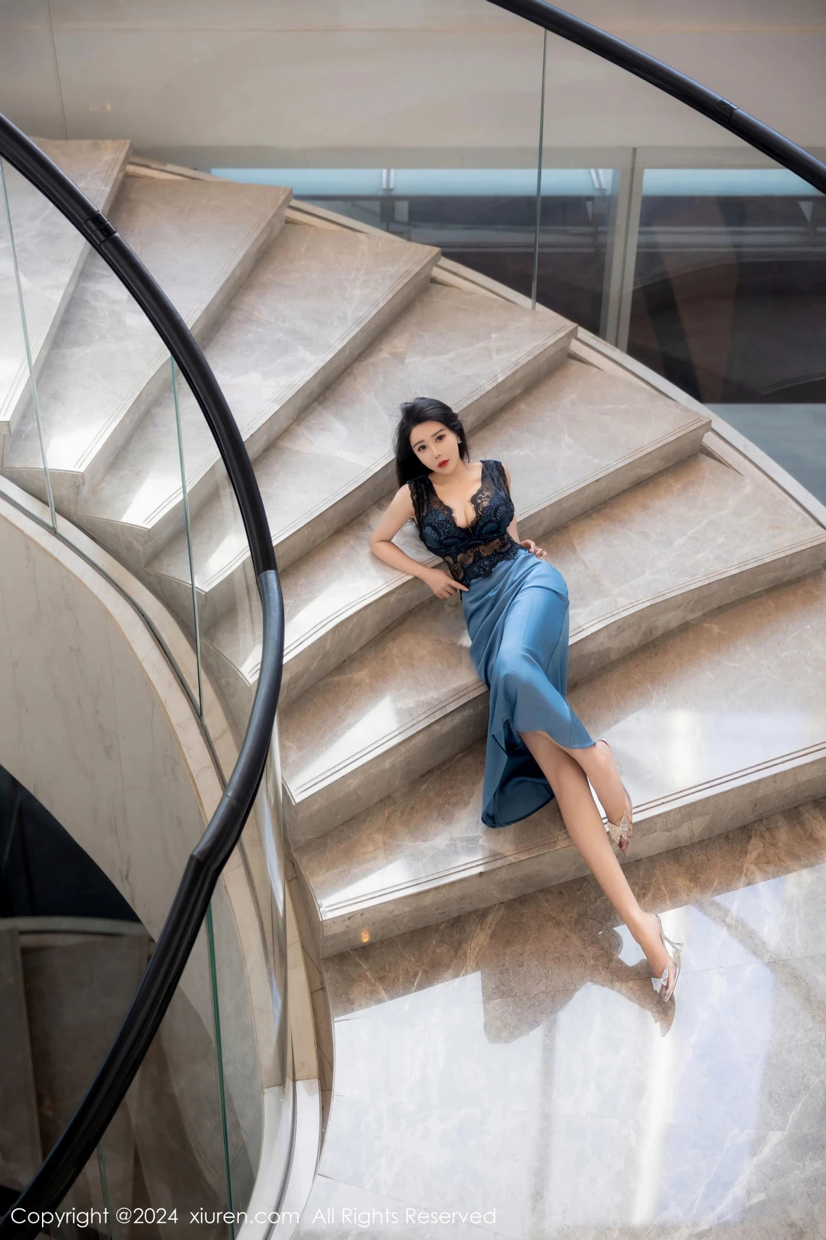 [[XiuRen秀人网]秀人网]No.8466_模特李若汐性感蓝黑色长裙露黑色情趣内衣秀完美身材诱惑写真81P