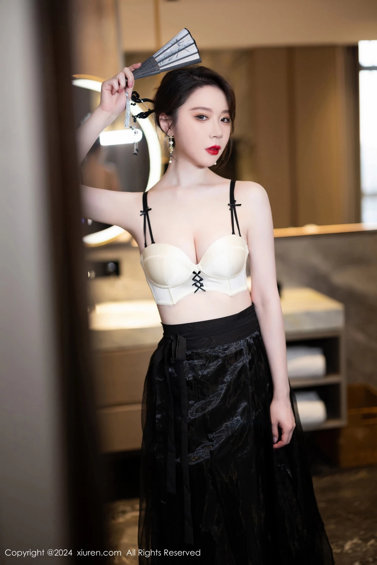 [[XiuRen秀人网]秀人网]No.8465_模特梦心玥性感黑色长裙露浅黄色内衣秀高挑曼妙身姿诱惑写真82P