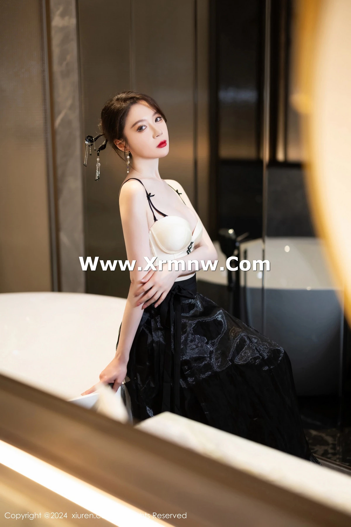 [[XiuRen秀人网]秀人网]No.8465_模特梦心玥性感黑色长裙露浅黄色内衣秀高挑曼妙身姿诱惑写真82P