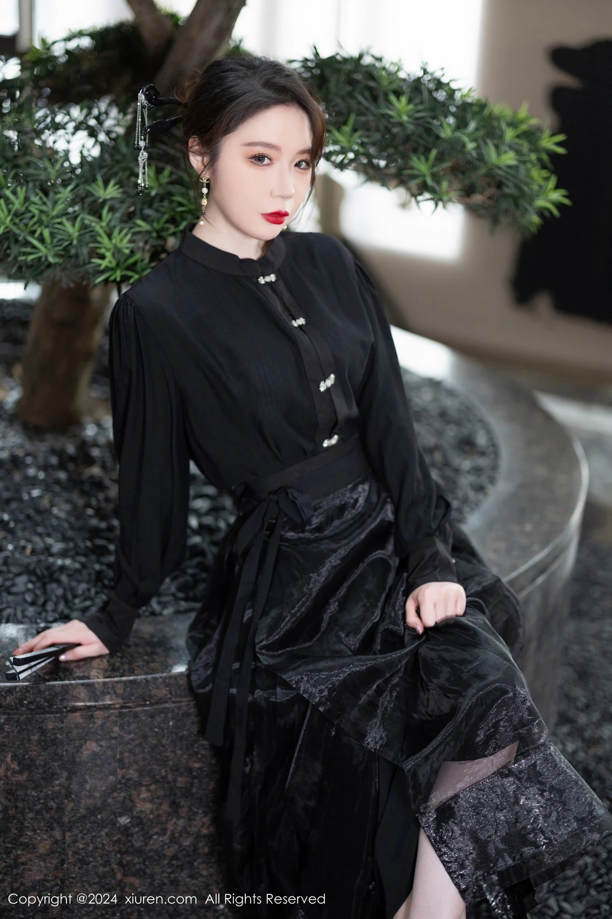 [[XiuRen秀人网]秀人网]No.8465_模特梦心玥性感黑色长裙露浅黄色内衣秀高挑曼妙身姿诱惑写真82P