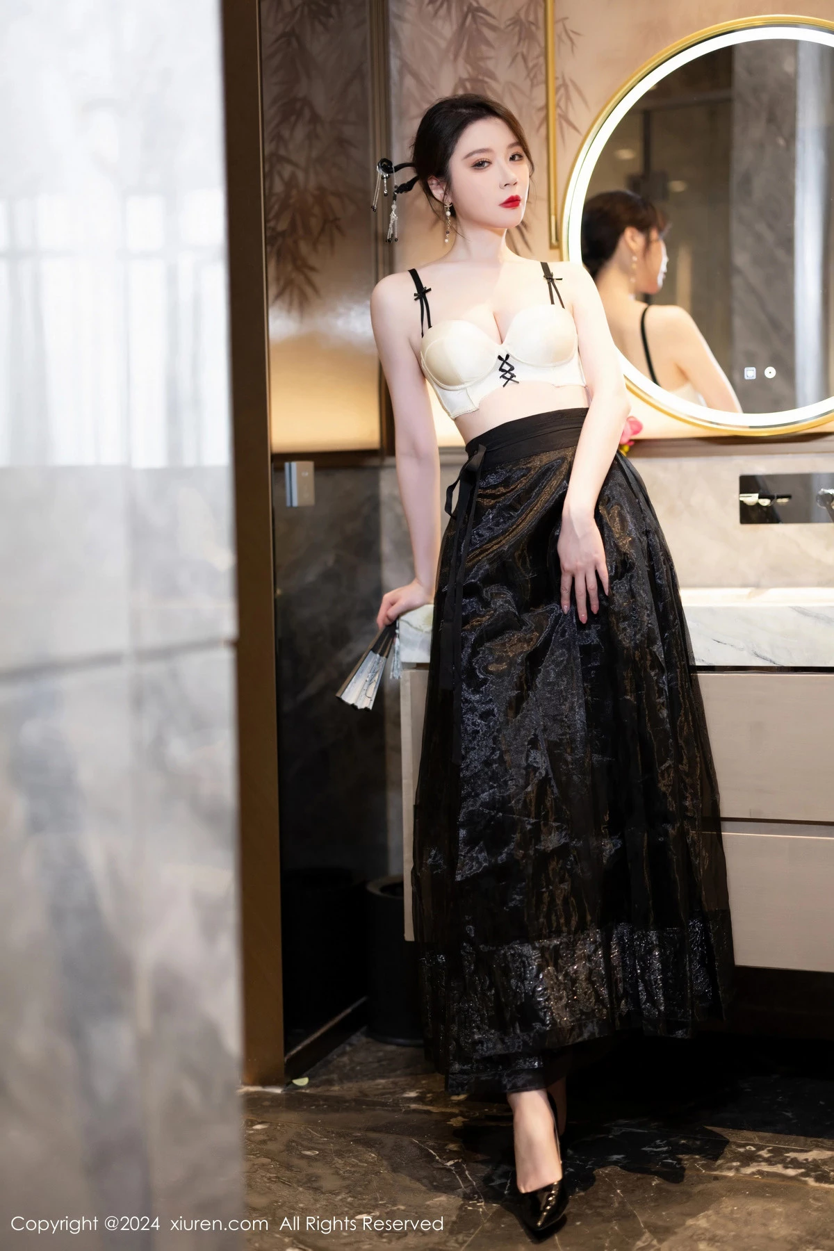 [[XiuRen秀人网]秀人网]No.8465_模特梦心玥性感黑色长裙露浅黄色内衣秀高挑曼妙身姿诱惑写真82P