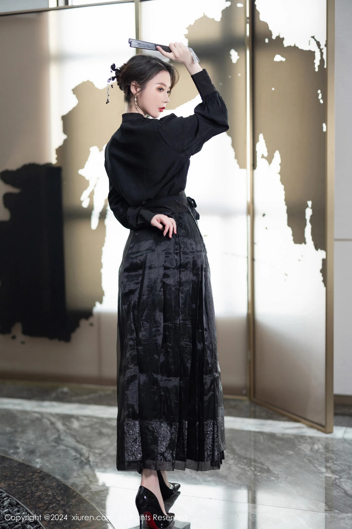 [[XiuRen秀人网]秀人网]No.8465_模特梦心玥性感黑色长裙露浅黄色内衣秀高挑曼妙身姿诱惑写真82P