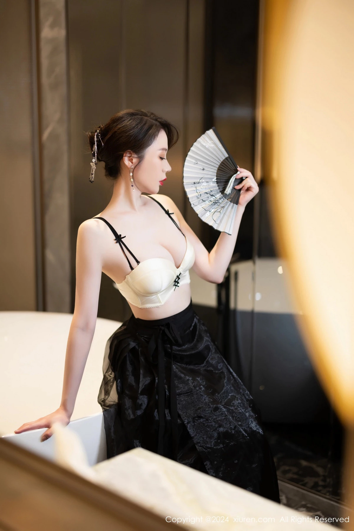 [[XiuRen秀人网]秀人网]No.8465_模特梦心玥性感黑色长裙露浅黄色内衣秀高挑曼妙身姿诱惑写真82P