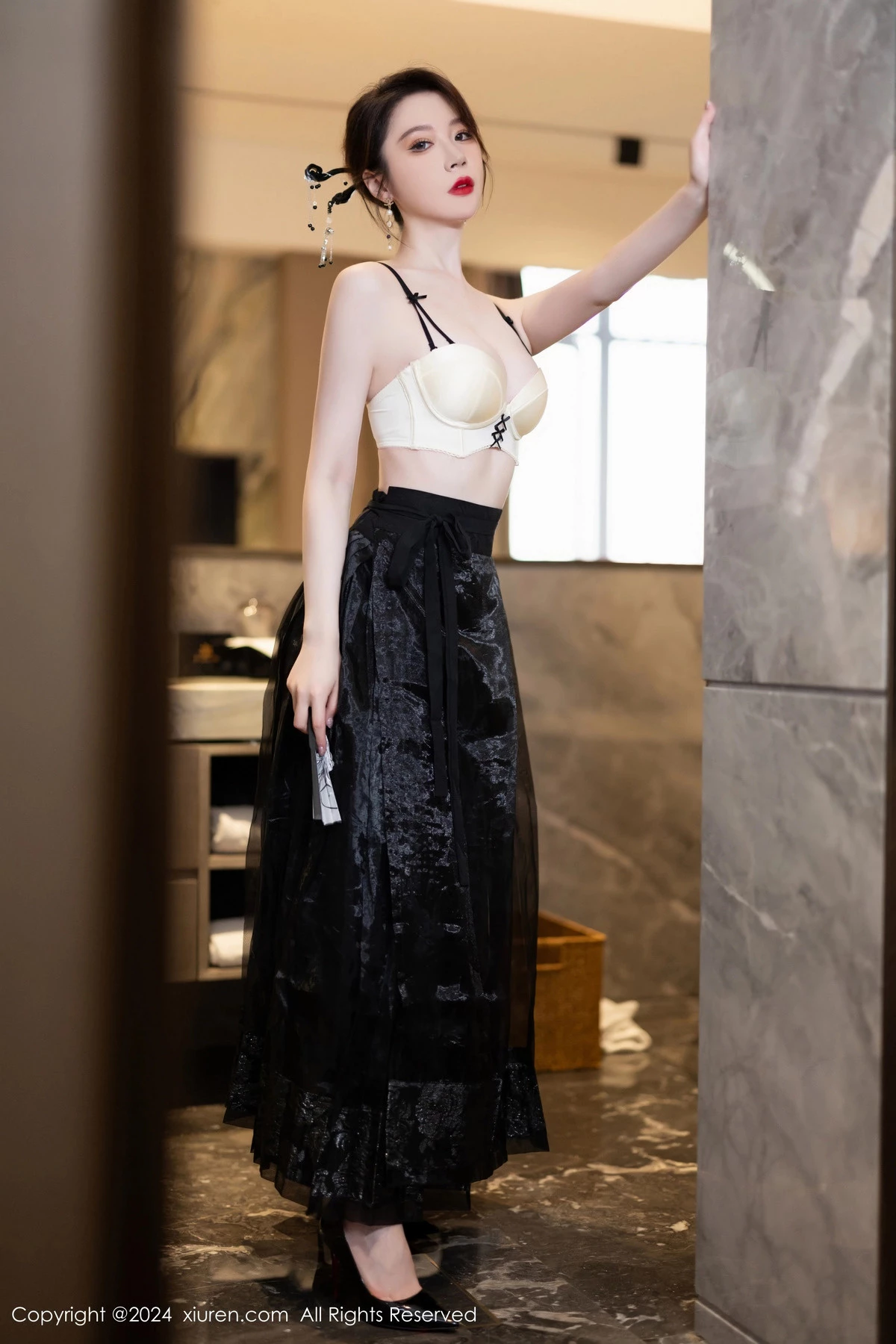 [[XiuRen秀人网]秀人网]No.8465_模特梦心玥性感黑色长裙露浅黄色内衣秀高挑曼妙身姿诱惑写真82P