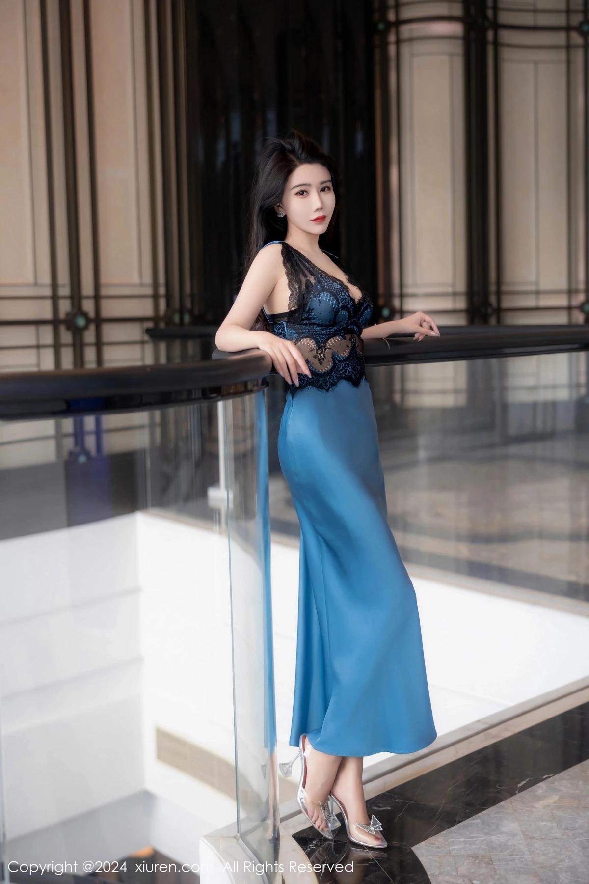 [[XiuRen秀人网]秀人网]No.8466_模特李若汐性感蓝黑色长裙露黑色情趣内衣秀完美身材诱惑写真81P