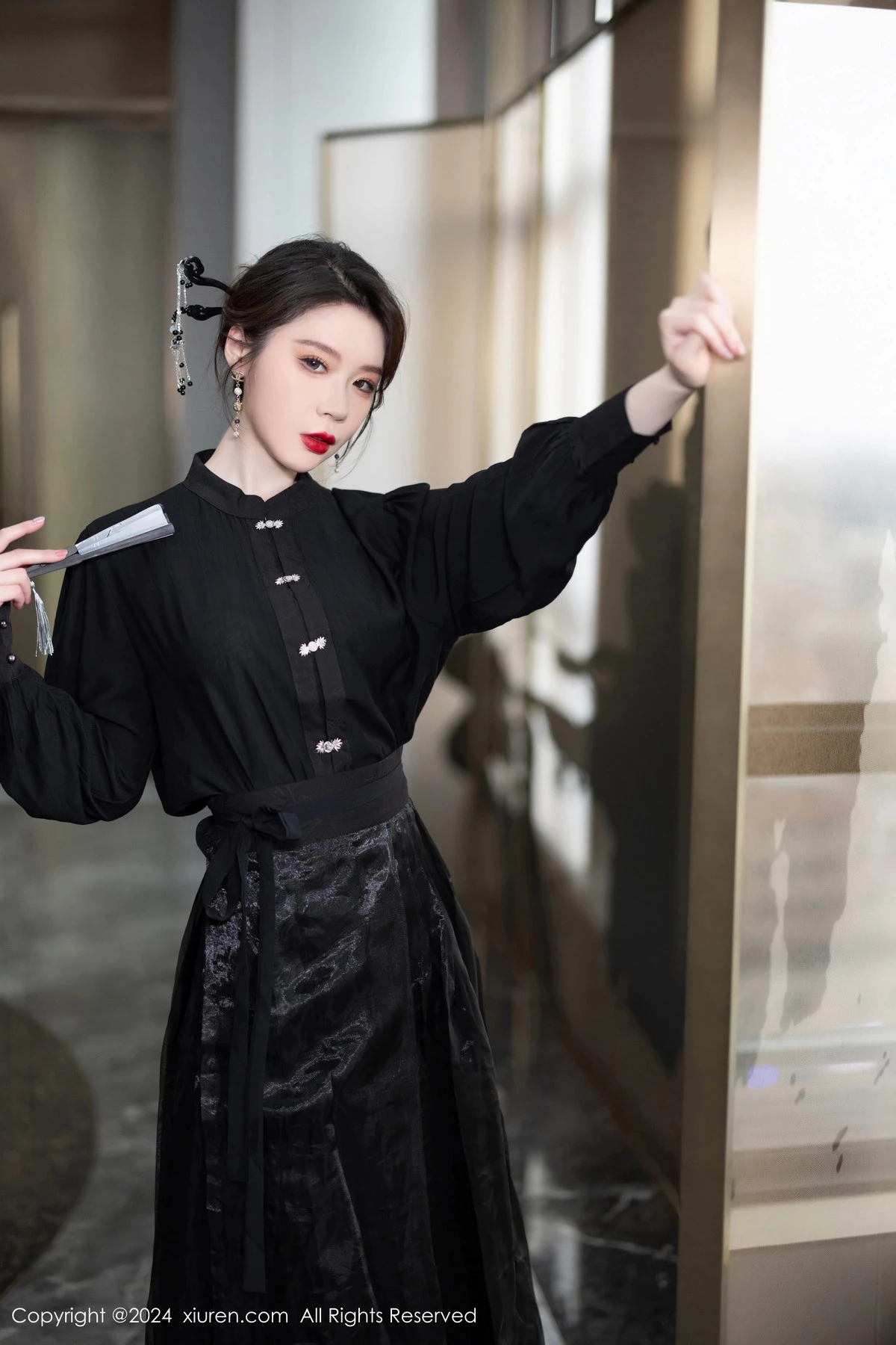 [[XiuRen秀人网]秀人网]No.8465_模特梦心玥性感黑色长裙露浅黄色内衣秀高挑曼妙身姿诱惑写真82P