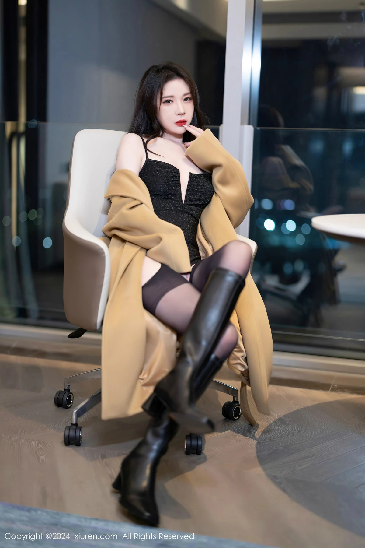 [[XiuRen秀人网]秀人网]No.8414_模特梦心玥私房性感黑色内衣配黑丝吊袜秀高挑曼妙身姿诱惑写真80P