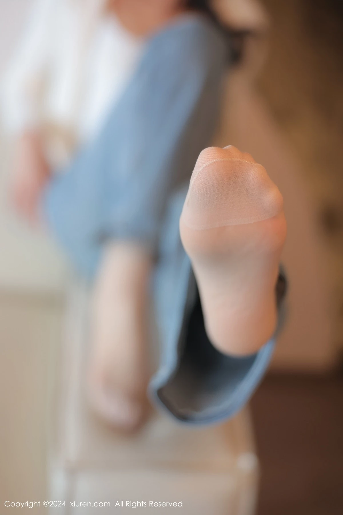 [[XiuRen秀人网]秀人网]No.8427_模特桃妖夭性感蓝色内衣配牛仔裤露超薄肉丝秀曼妙身姿诱惑写真96P