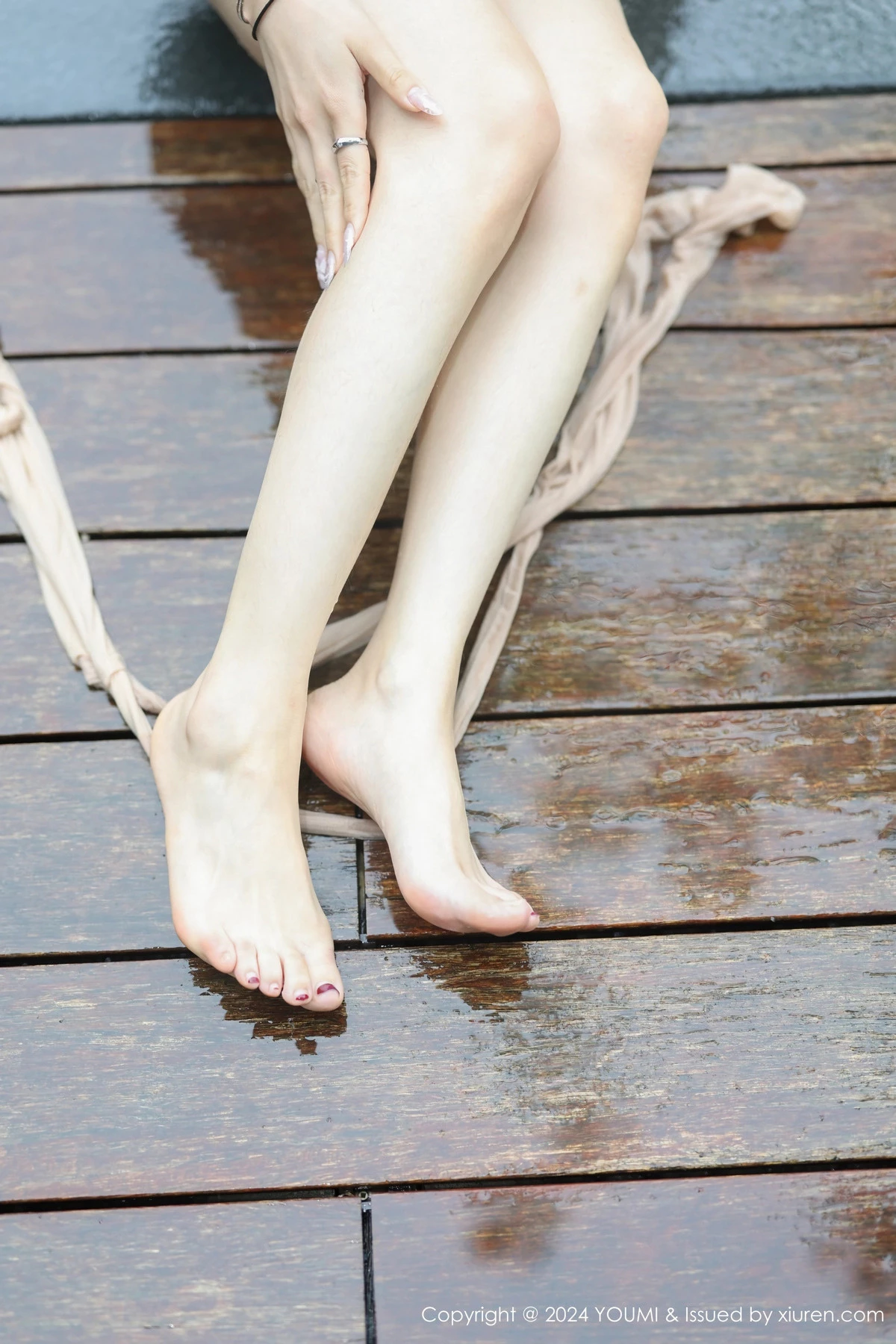 [YouMi尤蜜荟]Vol.1054_模特林幼一性感浅绿色轻透服饰配超薄肉丝秀丰腴身材诱惑写真70P