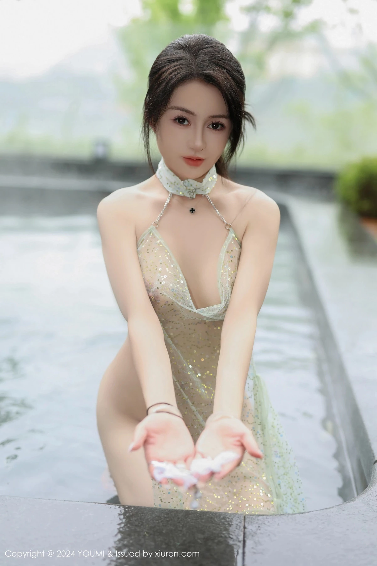 [YouMi尤蜜荟]Vol.1054_模特林幼一性感浅绿色轻透服饰配超薄肉丝秀丰腴身材诱惑写真70P
