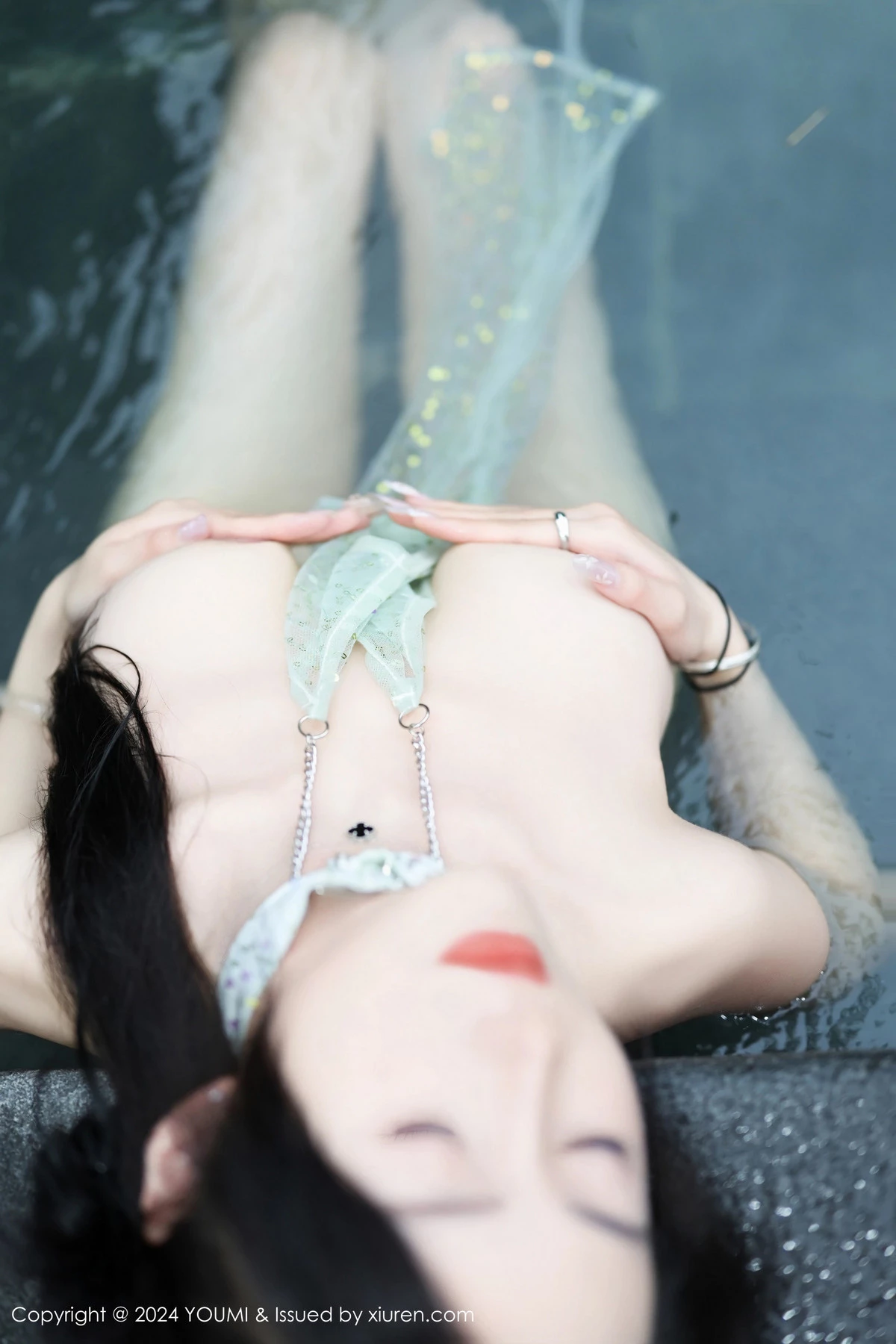 [YouMi尤蜜荟]Vol.1054_模特林幼一性感浅绿色轻透服饰配超薄肉丝秀丰腴身材诱惑写真70P