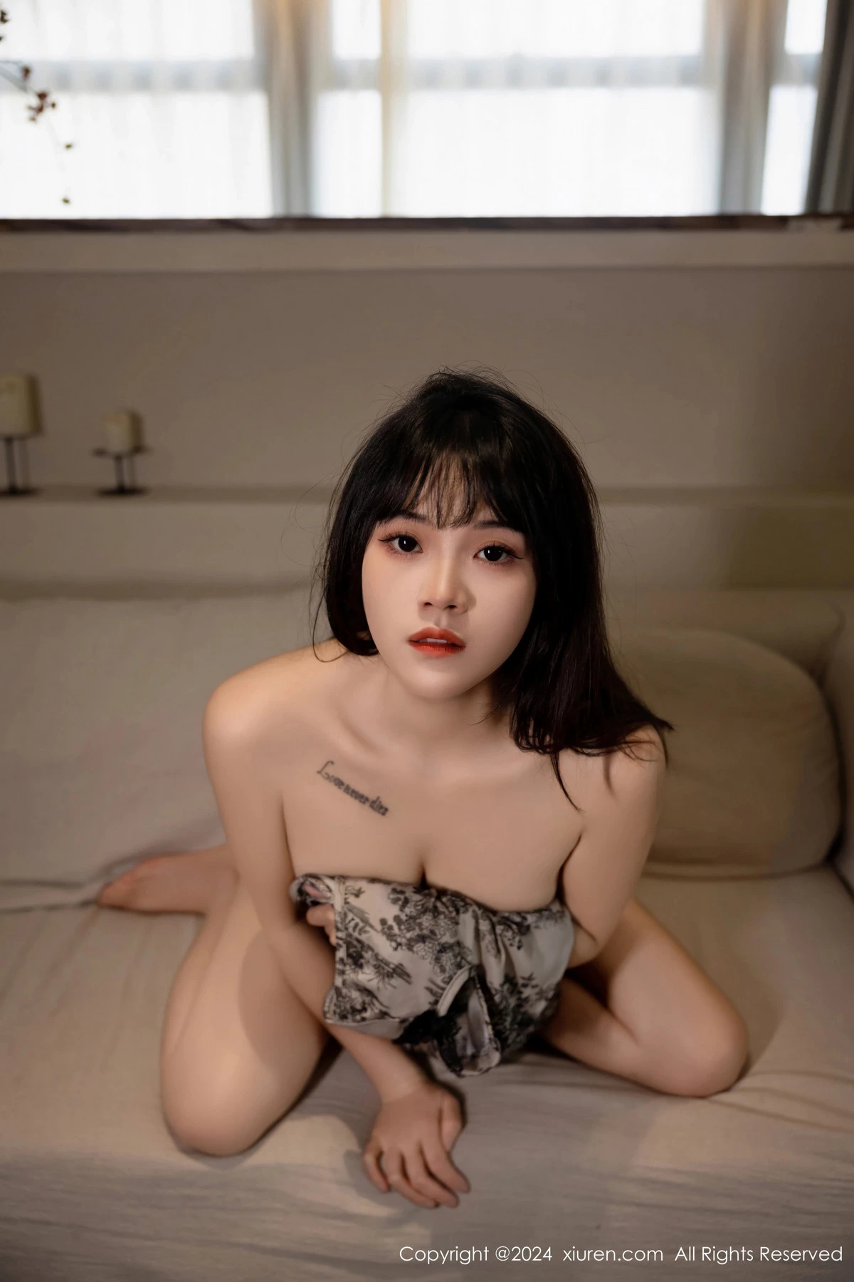 [[XiuRen秀人网]秀人网]No.8434_模特唐安诺性感带图案连衣短裙露黑色内衣秀曼妙身姿诱惑写真59P