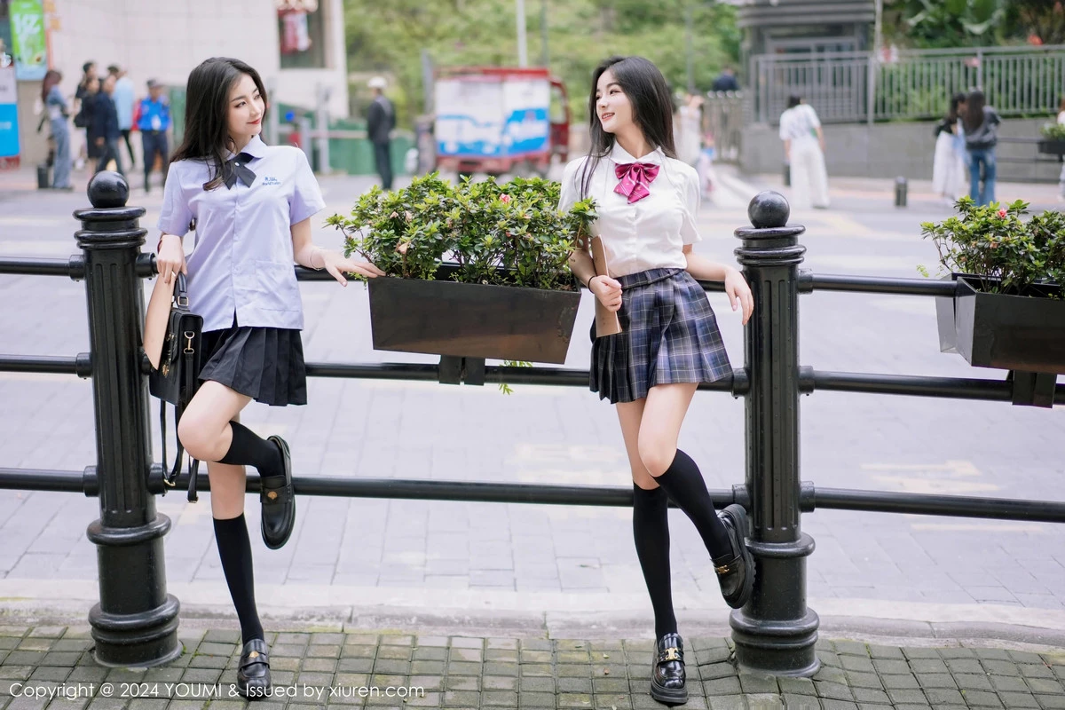 [YouMi尤蜜荟]Vol.1057_模特鱼尾fish＆小茶茶性感学妹制服配黑丝袜秀完美身材迷人写真103P