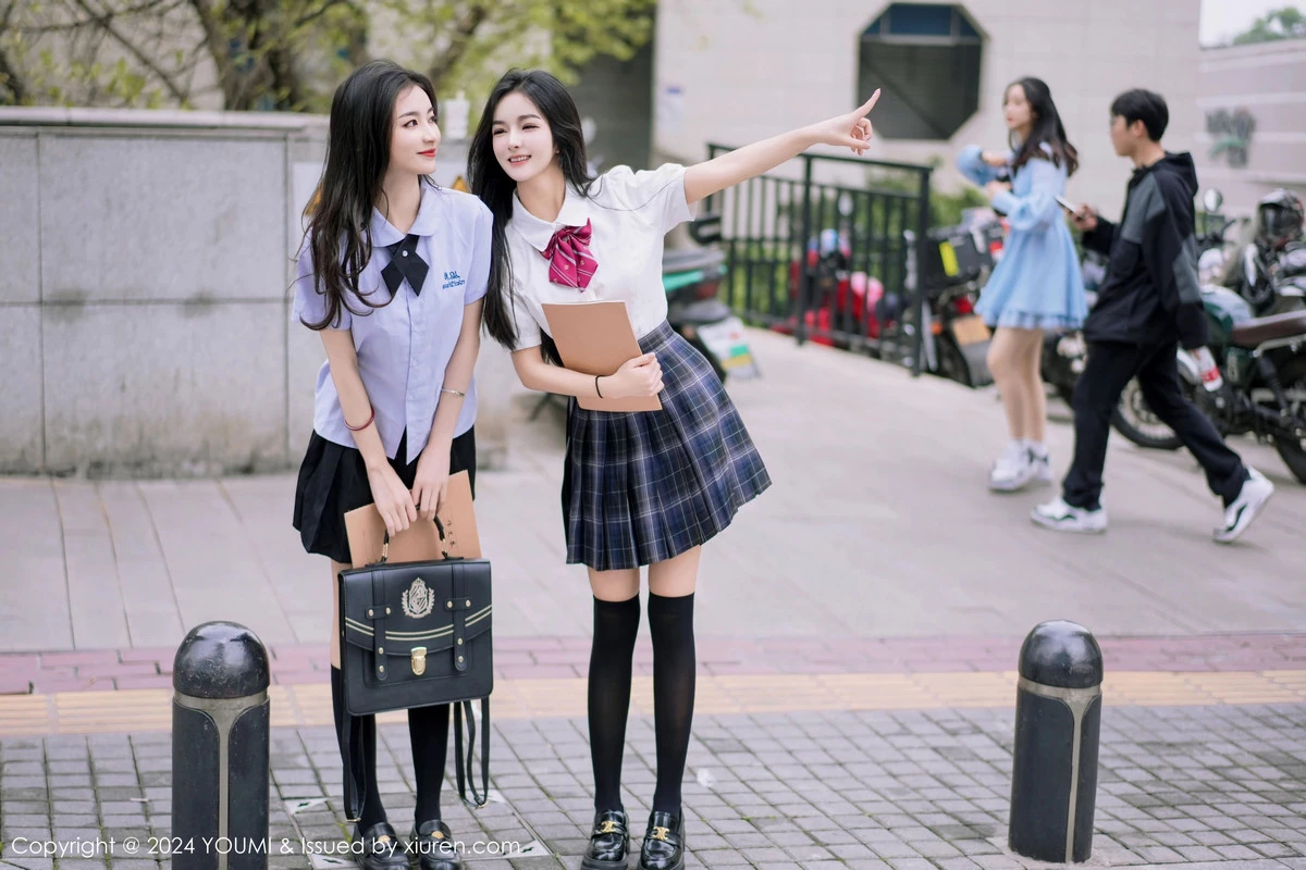 [YouMi尤蜜荟]Vol.1057_模特鱼尾fish＆小茶茶性感学妹制服配黑丝袜秀完美身材迷人写真103P