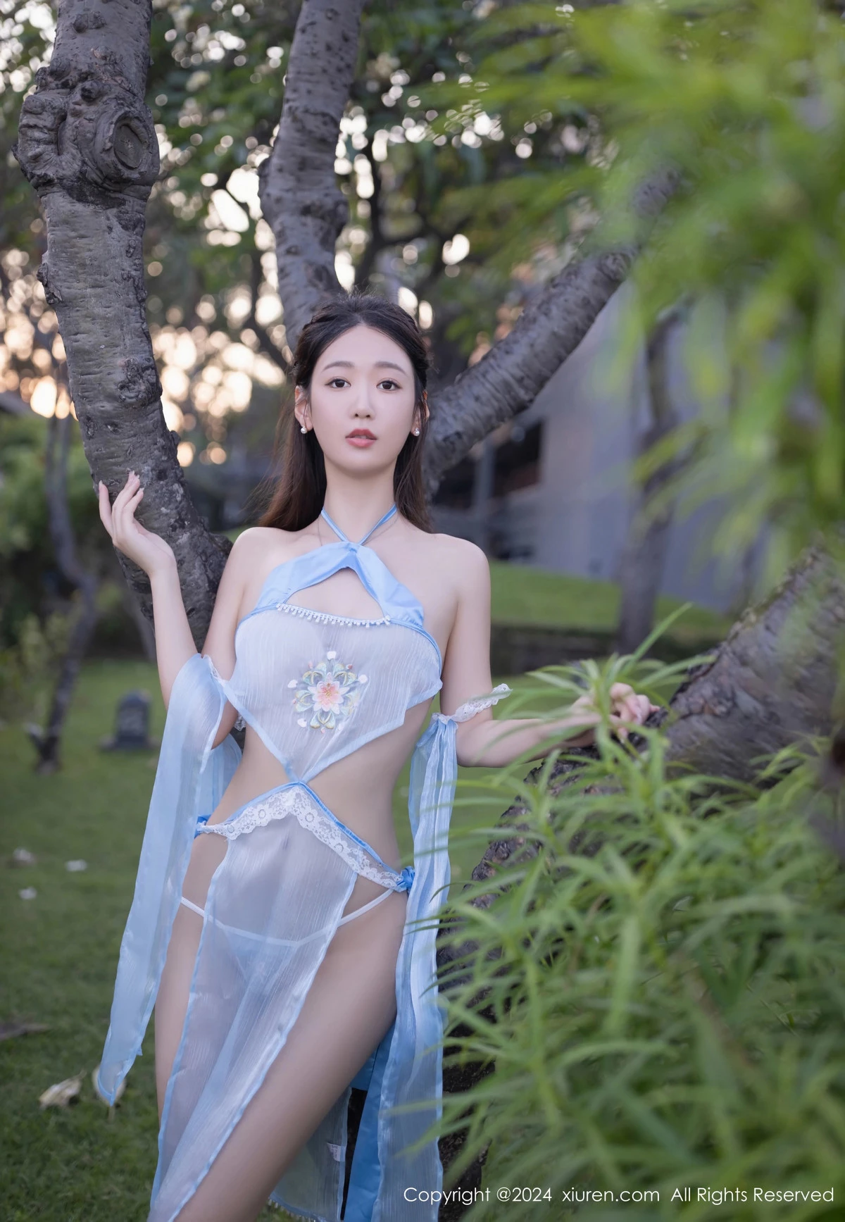 [[XiuRen秀人网]秀人网]No.8492_模特唐安琪户外泳池性感蓝色古装薄纱服饰秀柔美身段诱惑写真81P