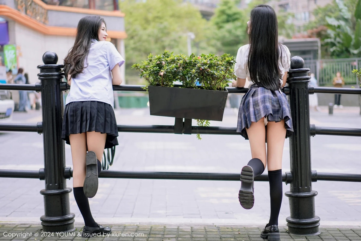 [YouMi尤蜜荟]Vol.1057_模特鱼尾fish＆小茶茶性感学妹制服配黑丝袜秀完美身材迷人写真103P