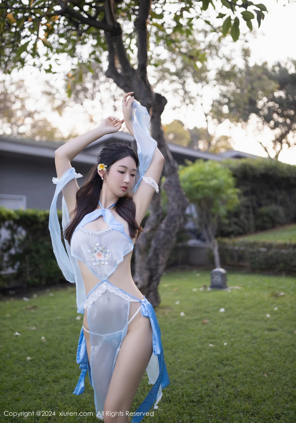 [[XiuRen秀人网]秀人网]No.8492_模特唐安琪户外泳池性感蓝色古装薄纱服饰秀柔美身段诱惑写真81P