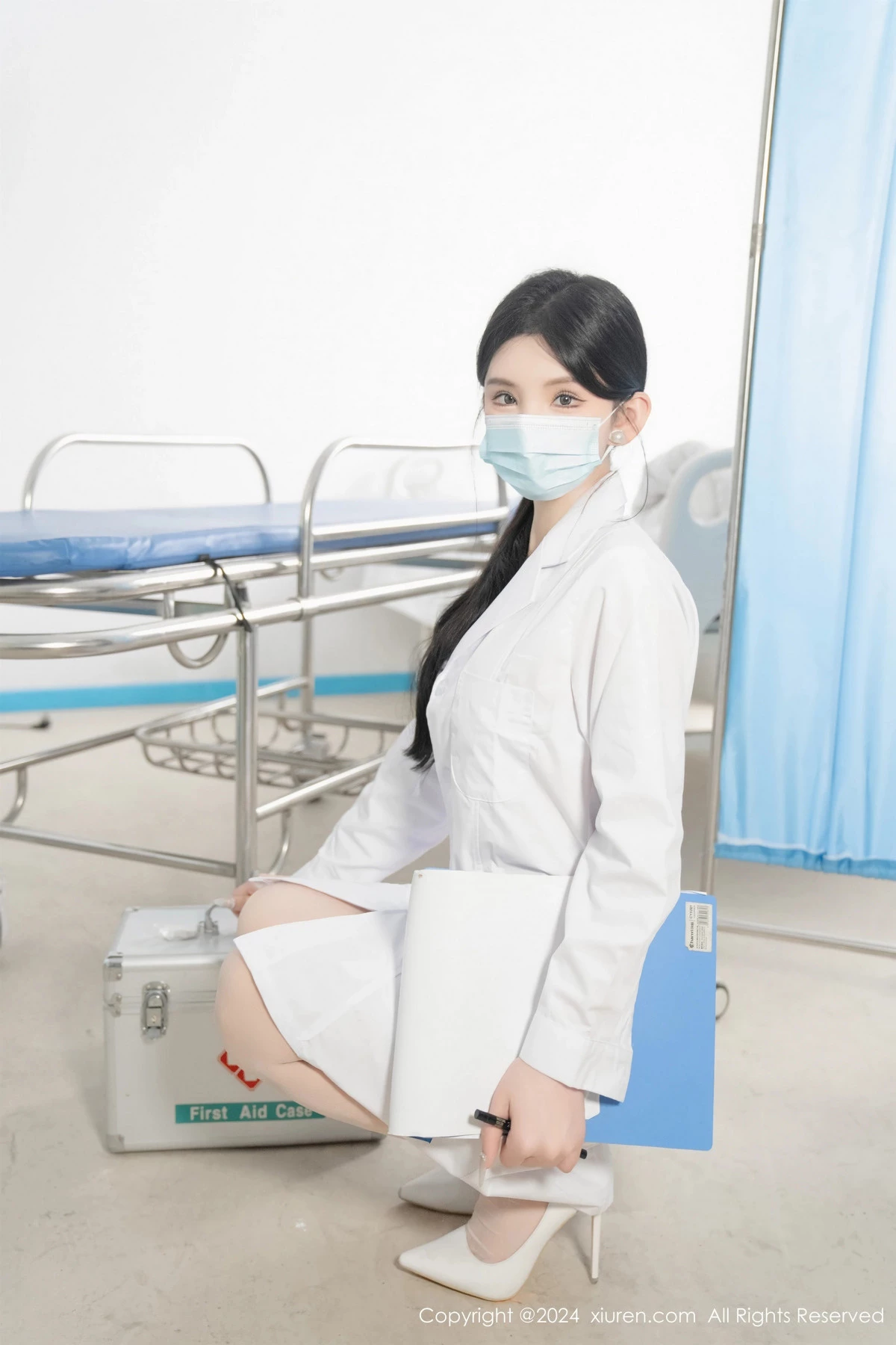 [[XiuRen秀人网]秀人网]No.8481_女神周于希Sally女医生主题白大褂下性感内衣配白丝袜诱惑写真80P