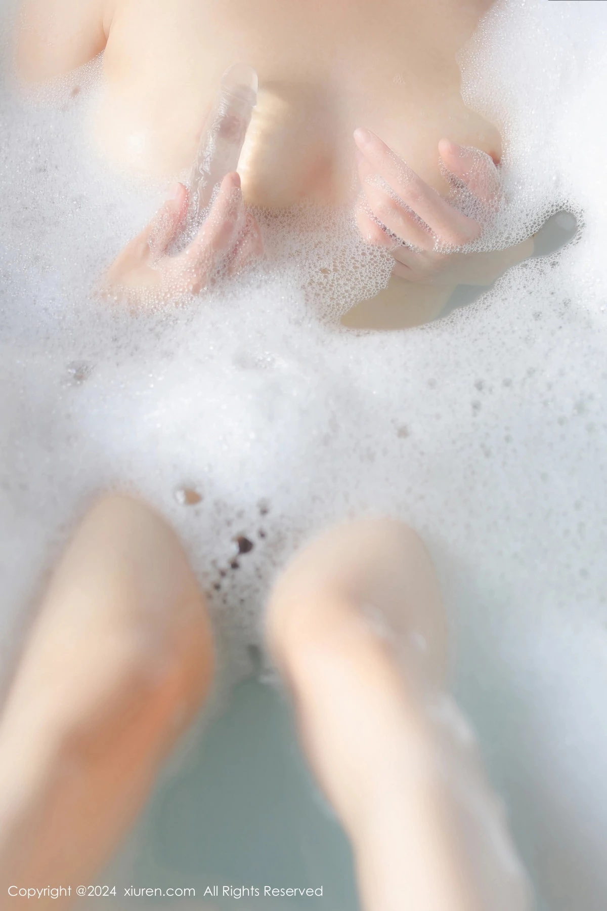 [[XiuRen秀人网]秀人网]No.8486_模特桃妖夭浴缸场景私房大尺度泡泡浴秀火辣身材极致诱惑写真84P