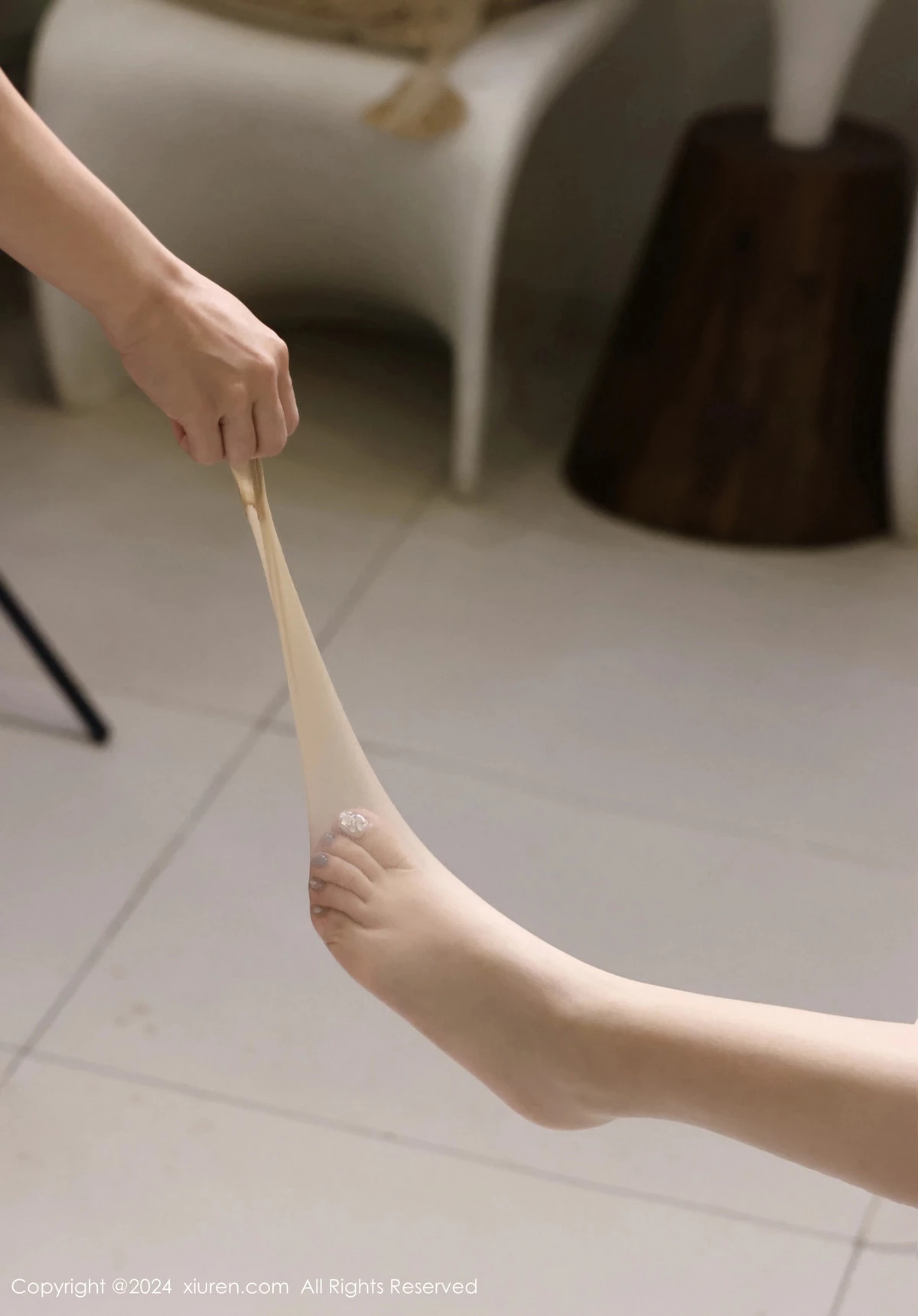 [[XiuRen秀人网]秀人网]No.8483_模特小薯条nienie性感白色连衣短裙配超薄肉丝秀完美身材诱惑写真78P