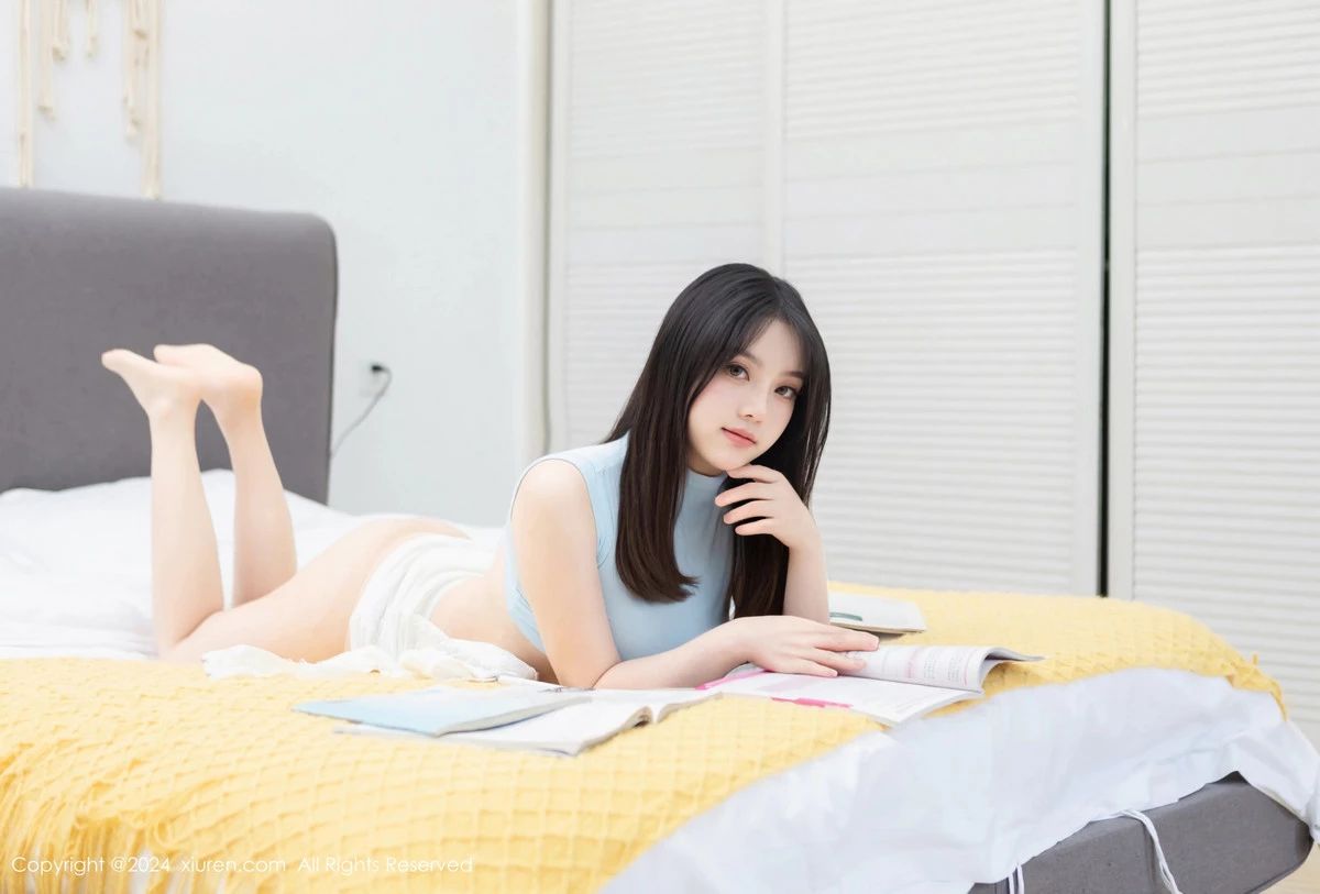 [[XiuRen秀人网]秀人网]No.8482_模特豆瓣酱性感浅蓝上衣配白短裙露超薄肉丝秀丰满身材诱惑写真119P