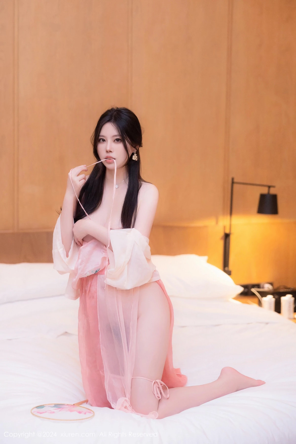 [[XiuRen秀人网]秀人网]No.8503_模特白茹雪私房性感粉色薄纱古装服饰秀丰腴身材撩人诱惑写真73P