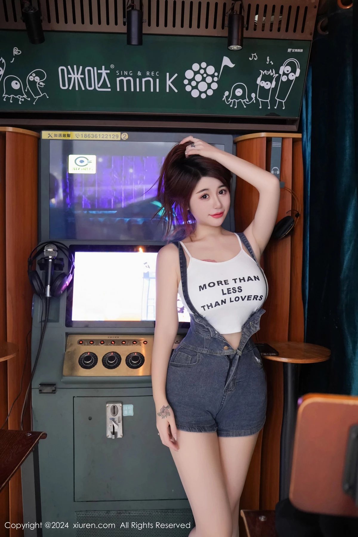 [[XiuRen秀人网]秀人网]No.8506_模特美七Mia性感白色服饰配牛仔裤半脱秀丰腴身材惹火诱惑写真99P